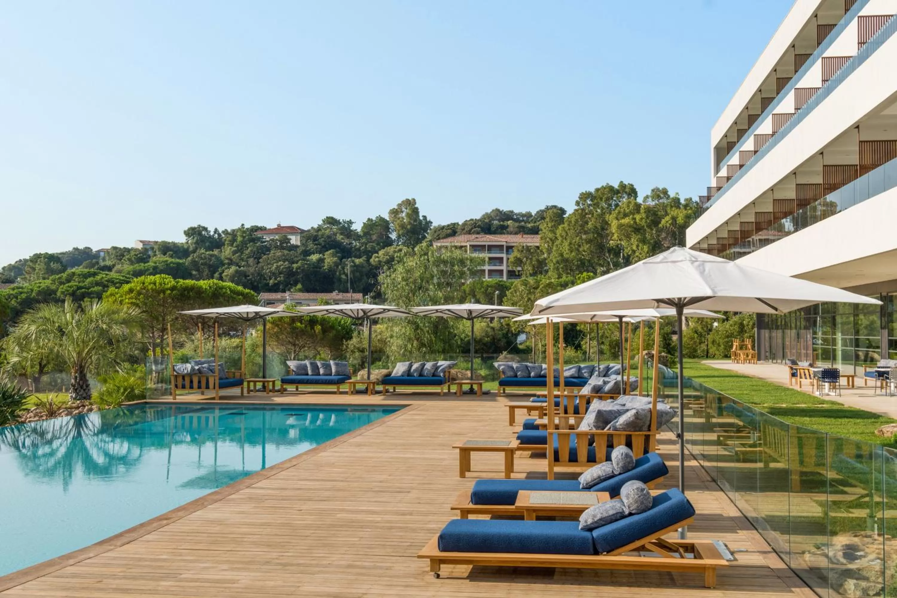 Swimming pool in Golden Tulip Porto-Vecchio