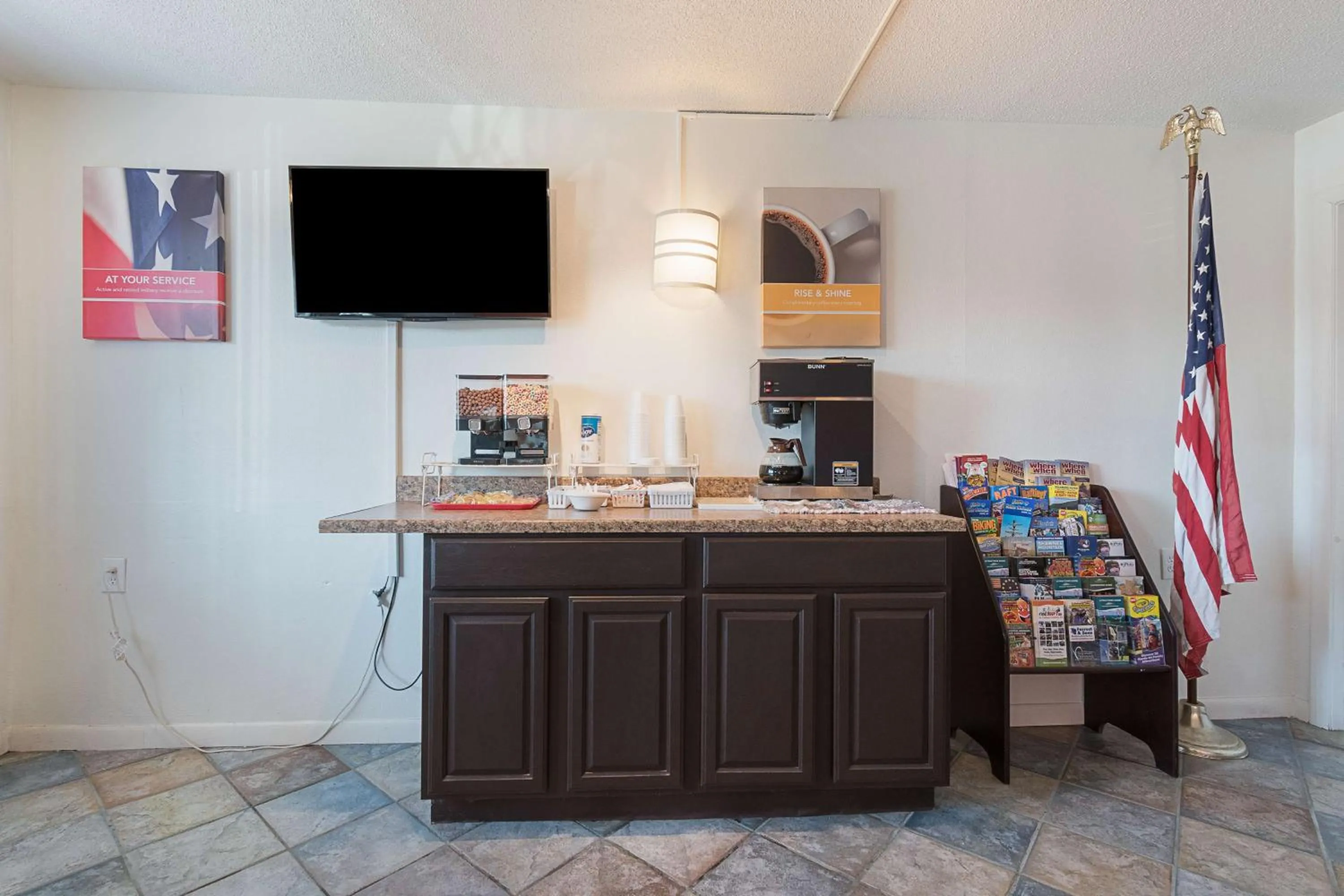 Property building in Motel 6-Frackville, PA