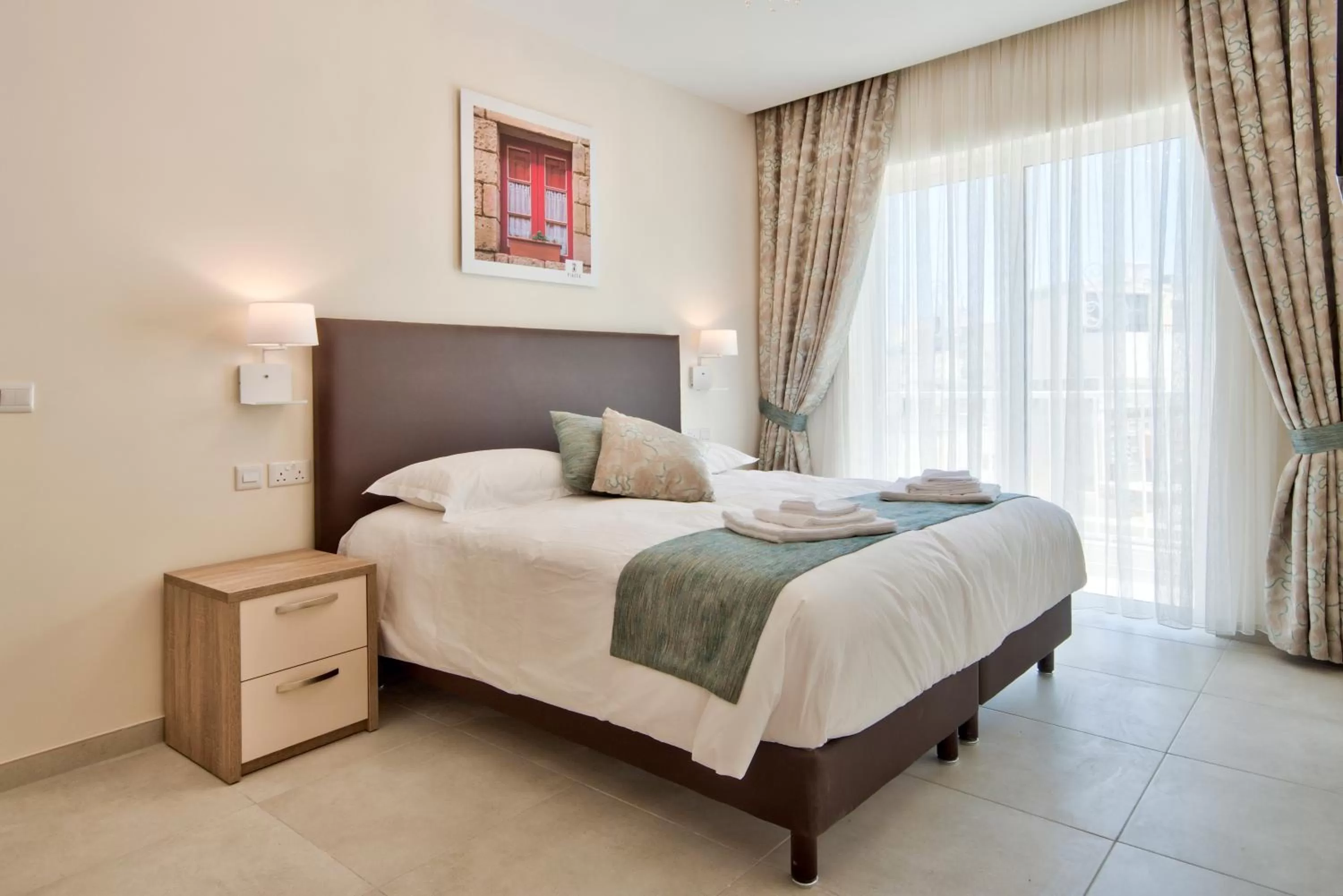 Bed in The Suites – Piazza Kirkop