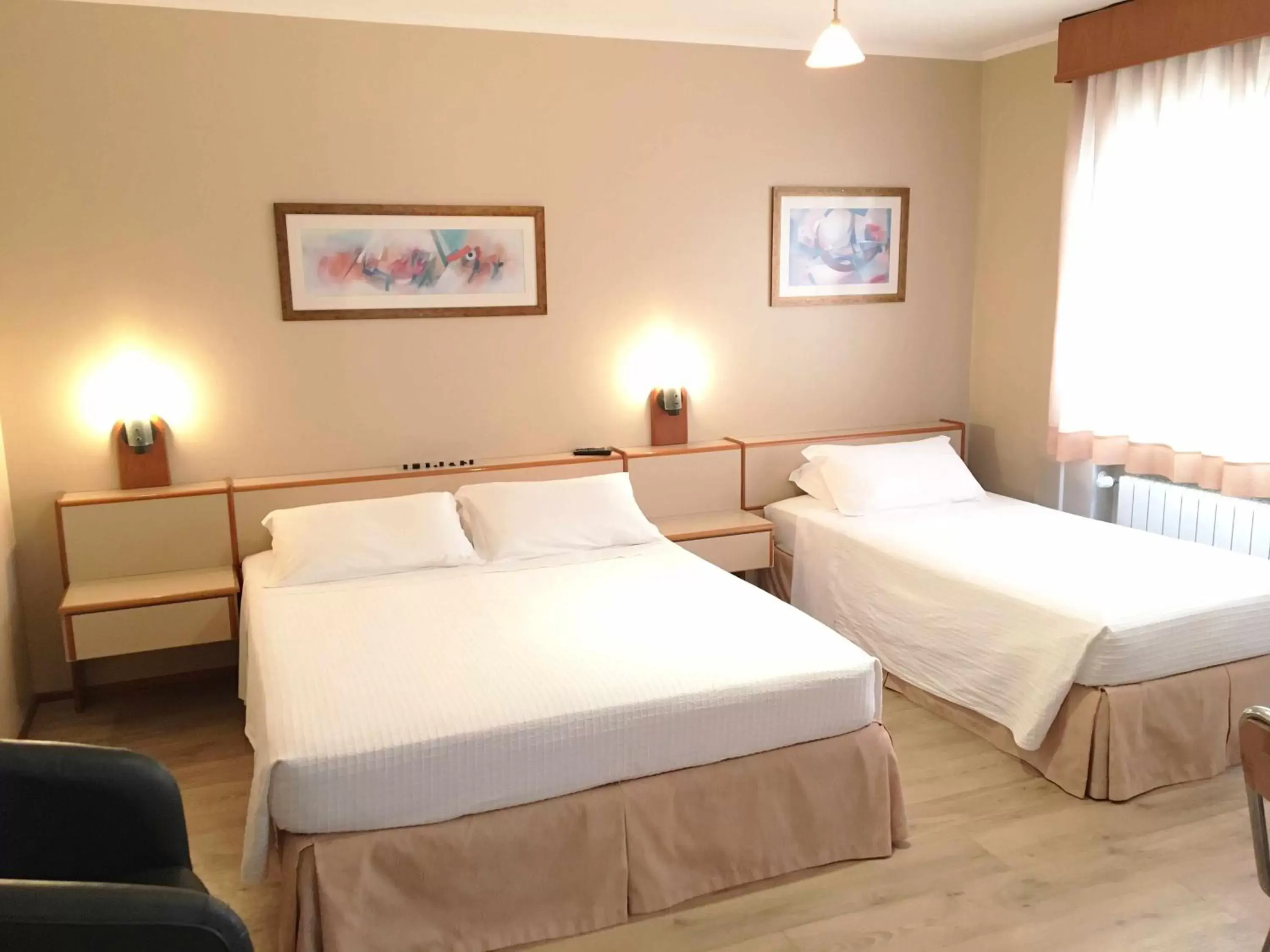 Double Room with Extra Bed in Cosmos Hotel Double Room with Extra Bed in Cosmos Hotel