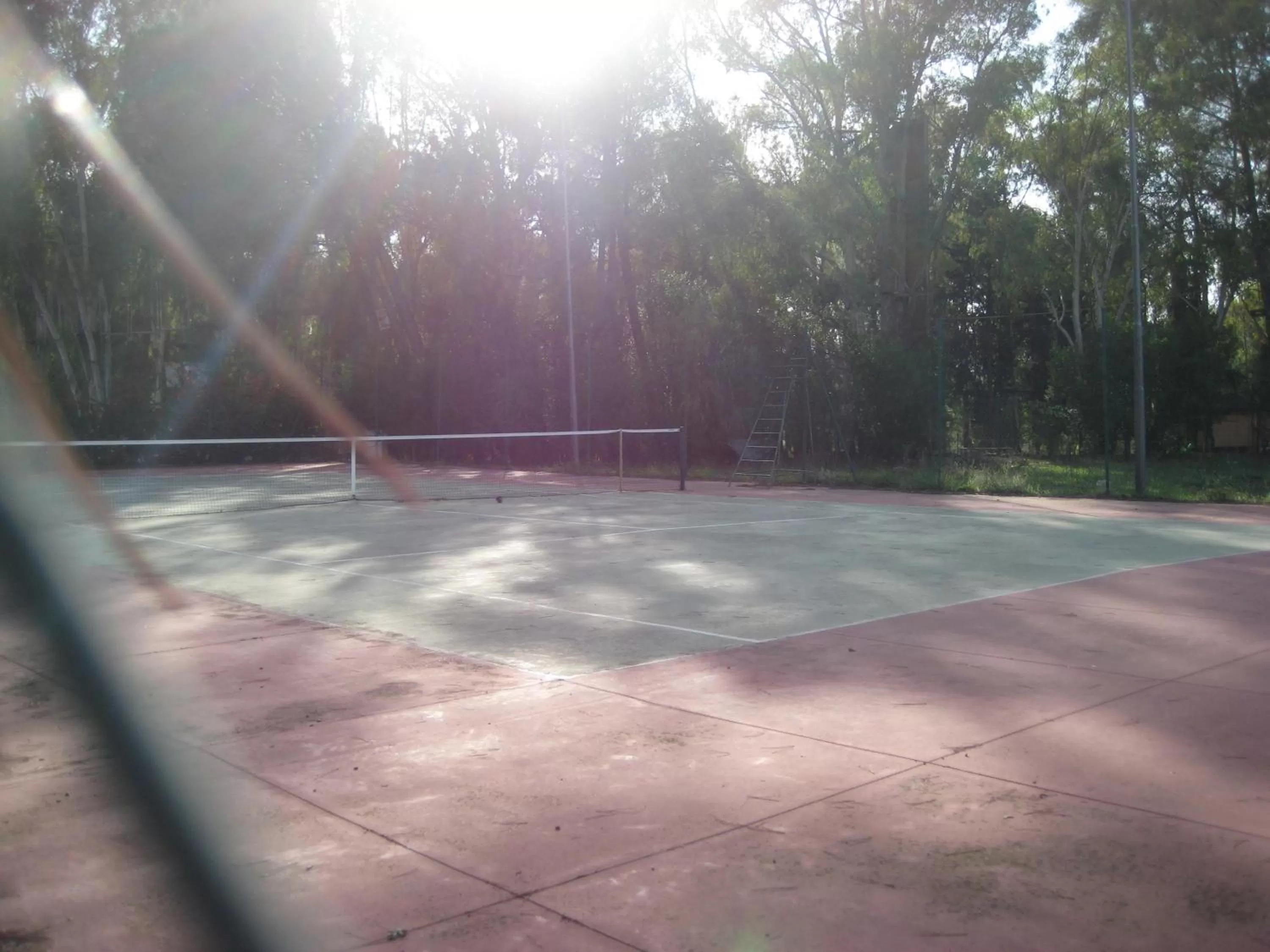 Tennis court in Oasi del Lago