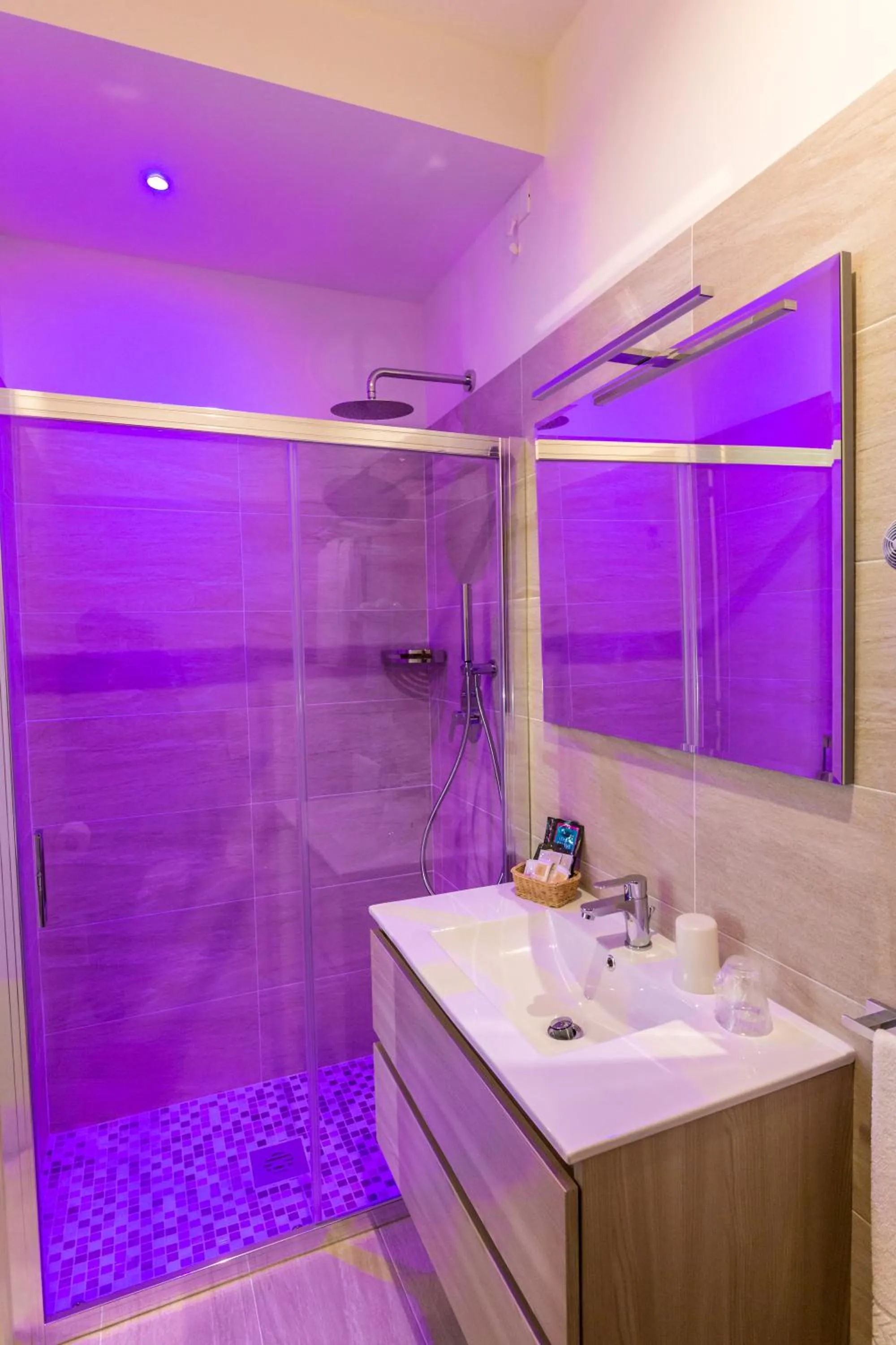 Bathroom in Hotel Touring