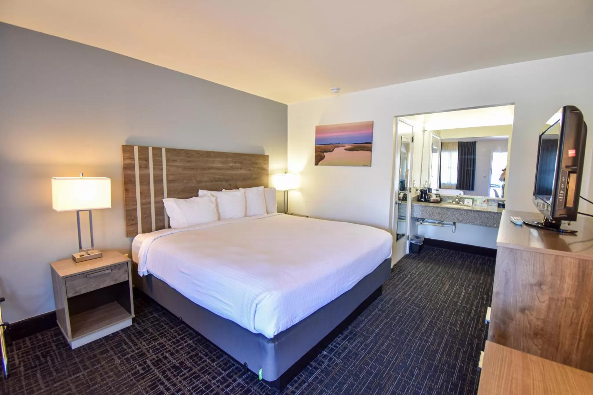 Photo of the whole room, Bed in St. Michaels Inn