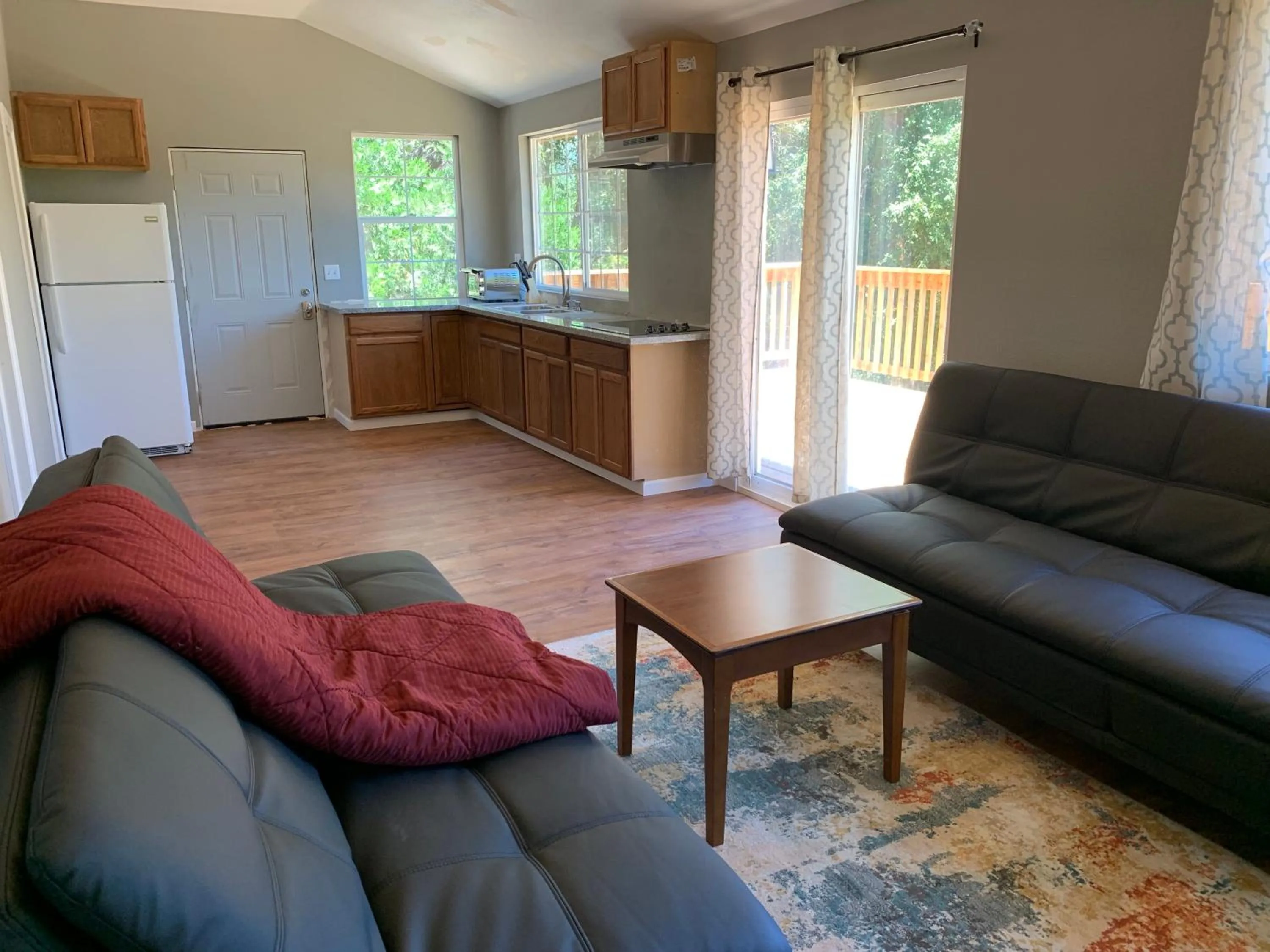 Mountain Trail Lodge and Vacation Rentals