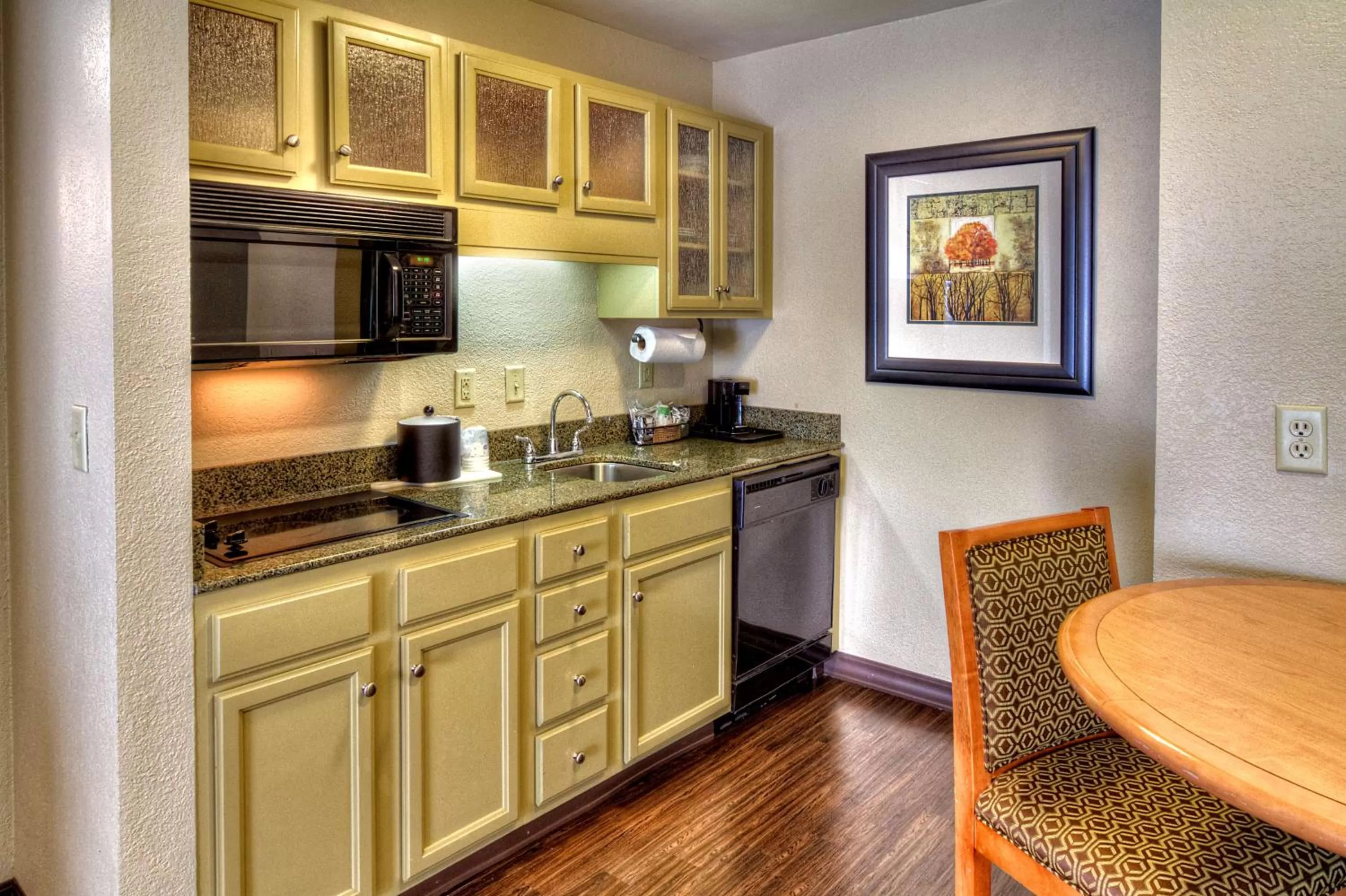 Kitchen or kitchenette in Hampton Inn & Suites Nashville-Vanderbilt-Elliston Place