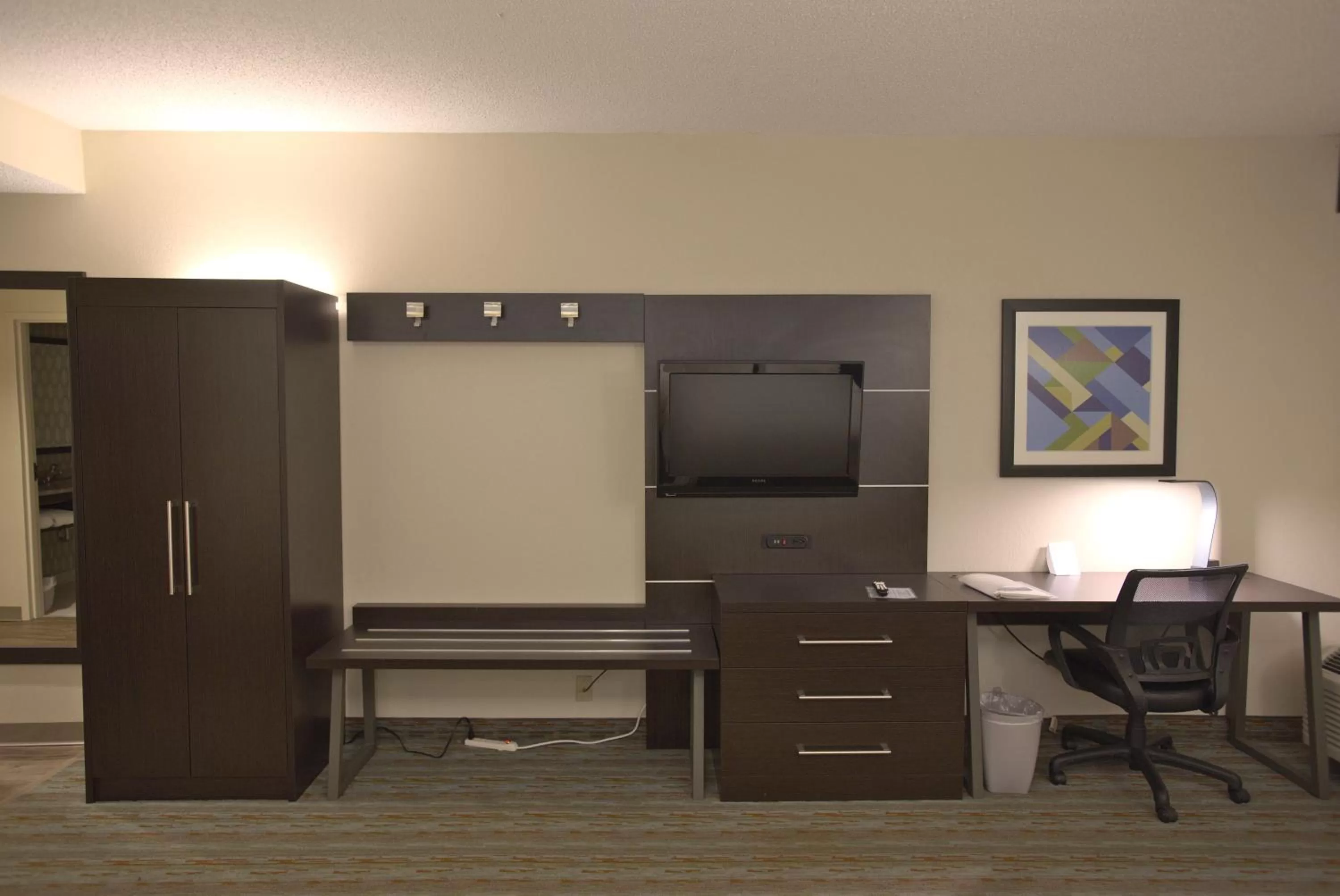 Photo of the whole room in Holiday Inn Express Anderson I-85 - Exit 27- Highway 81 by IHG