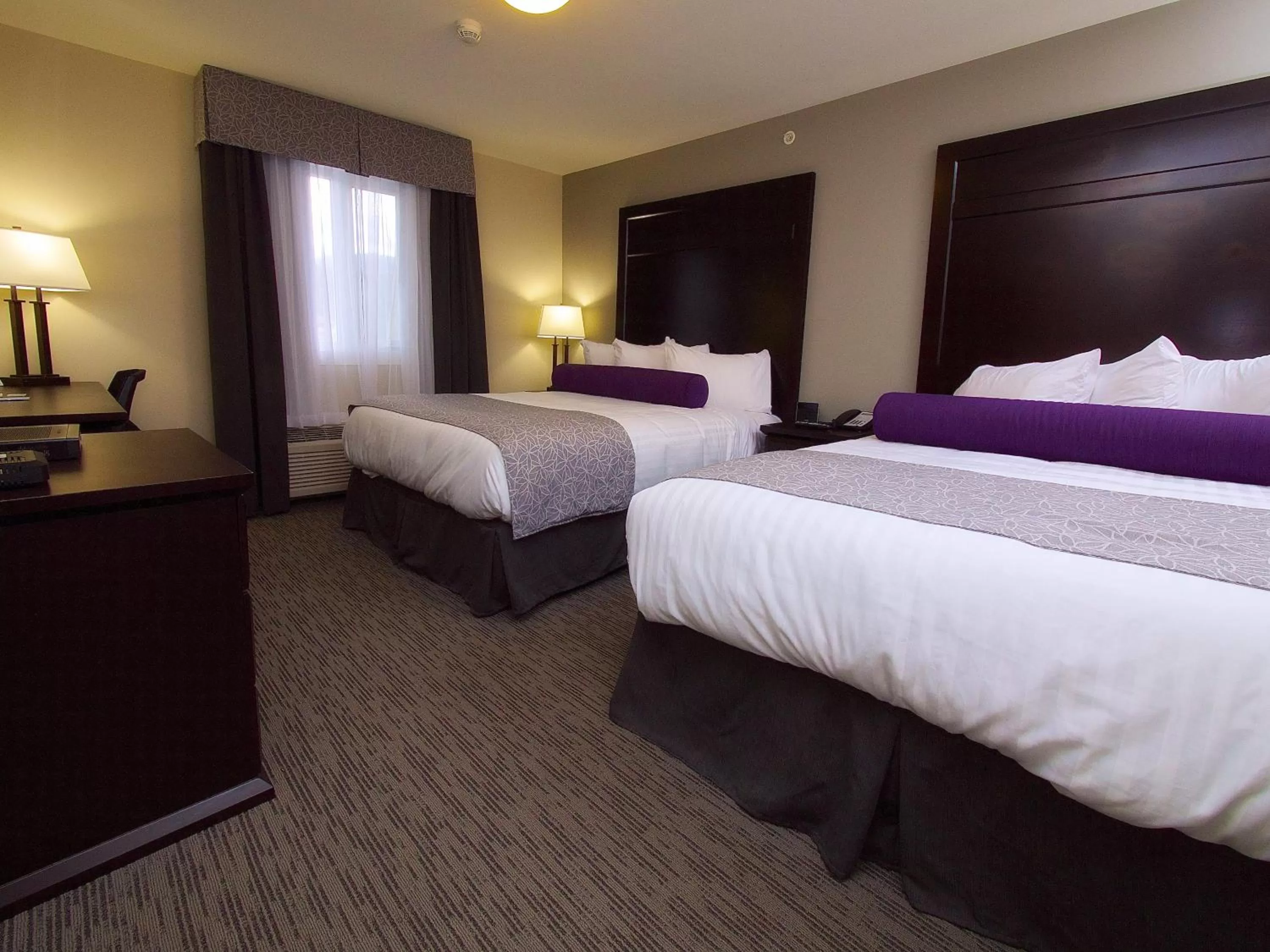 Bedroom, Bed in The Kanata by BCMInns Blairmore