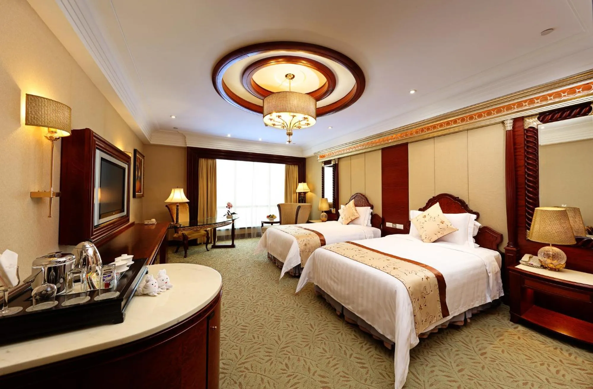 Photo of the whole room, Bed in Regal Palace Hotel