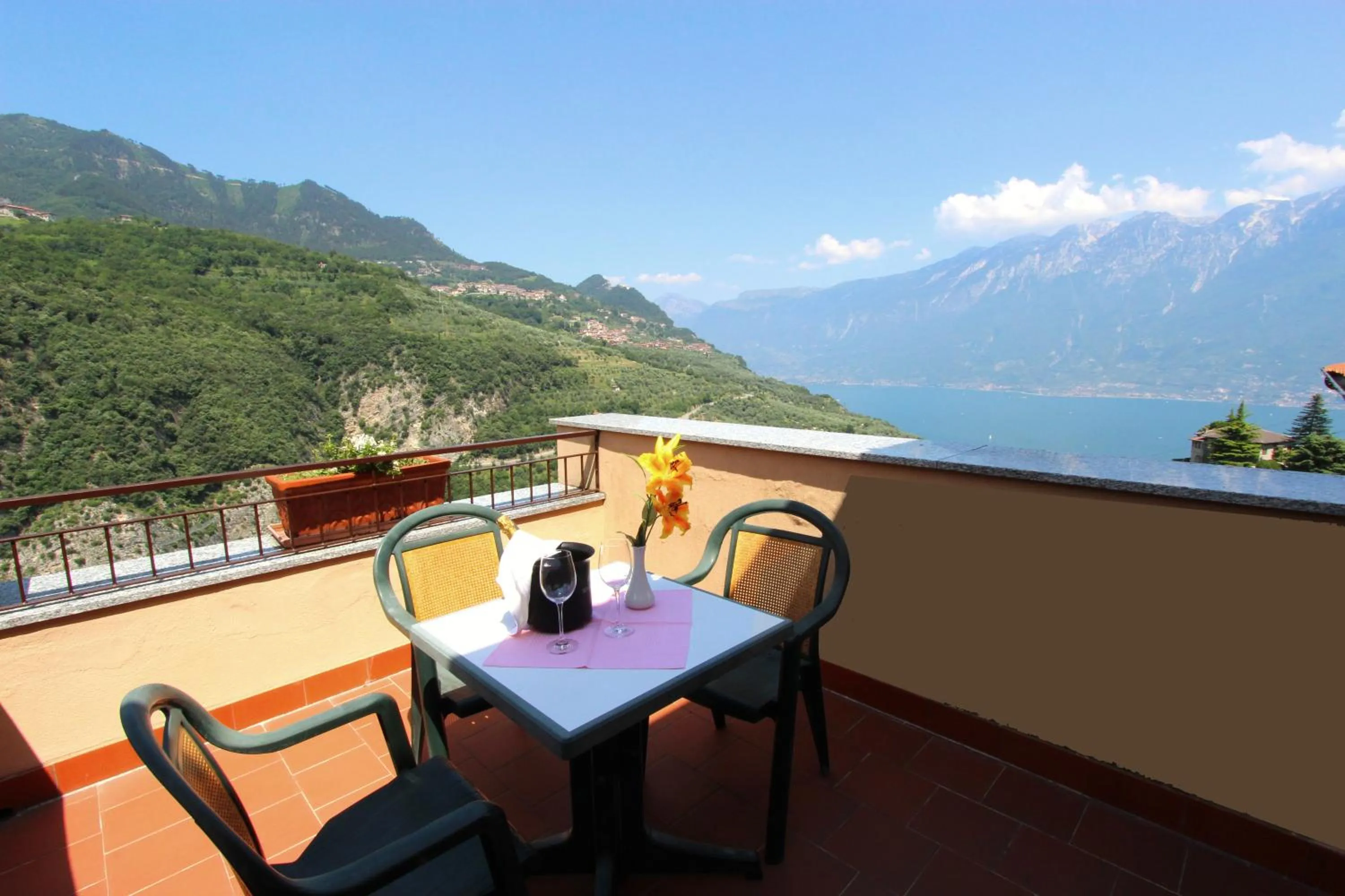 Balcony/Terrace in Hotel Garnì Al Poggio