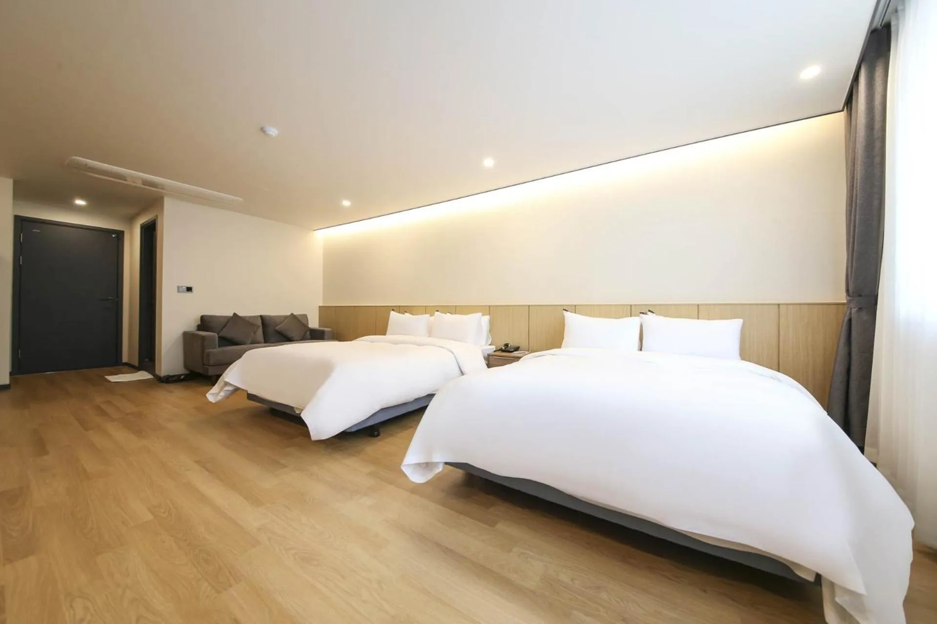 Bed in Benikea hotel