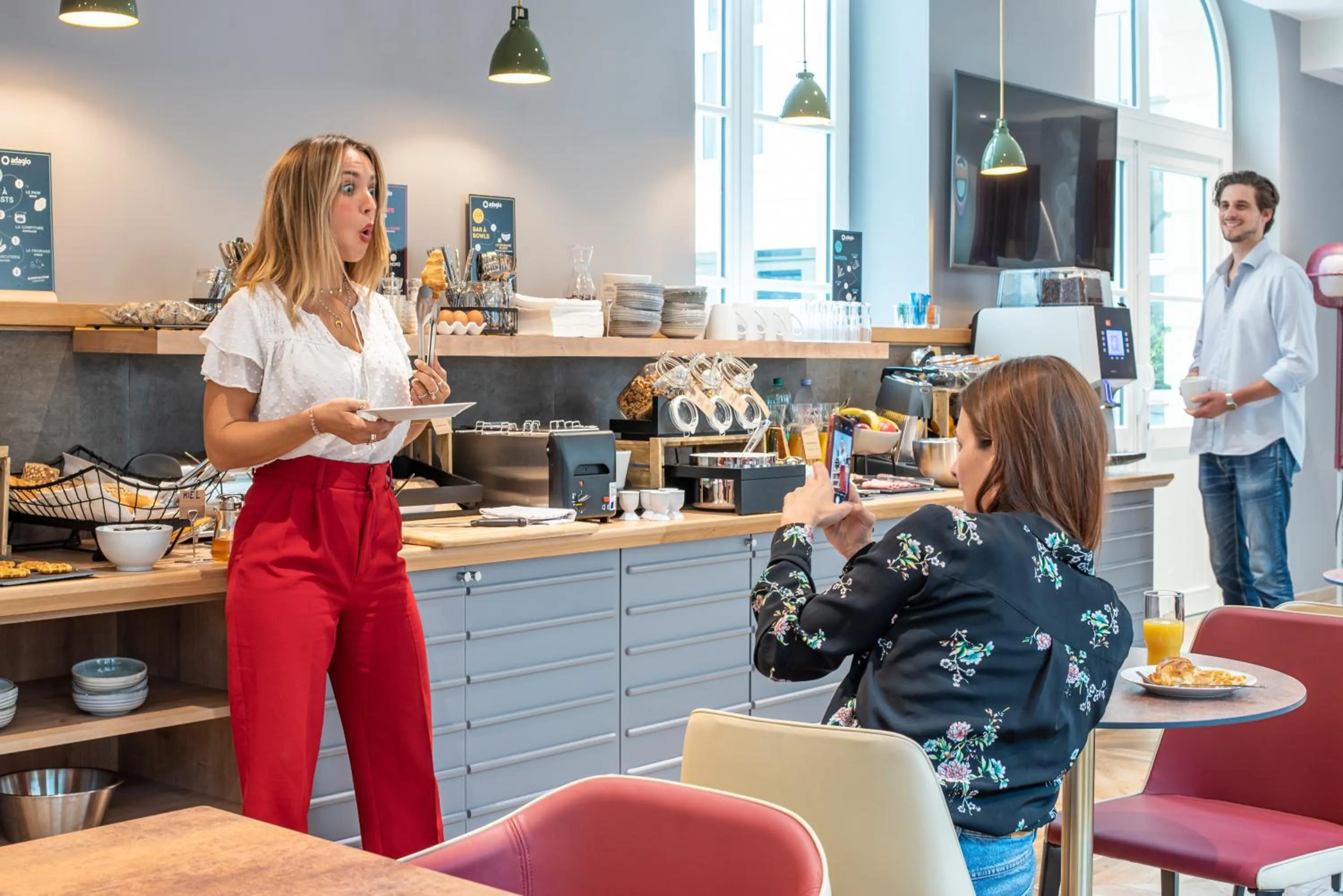 People in Aparthotel Adagio Lille Centre Grand Place