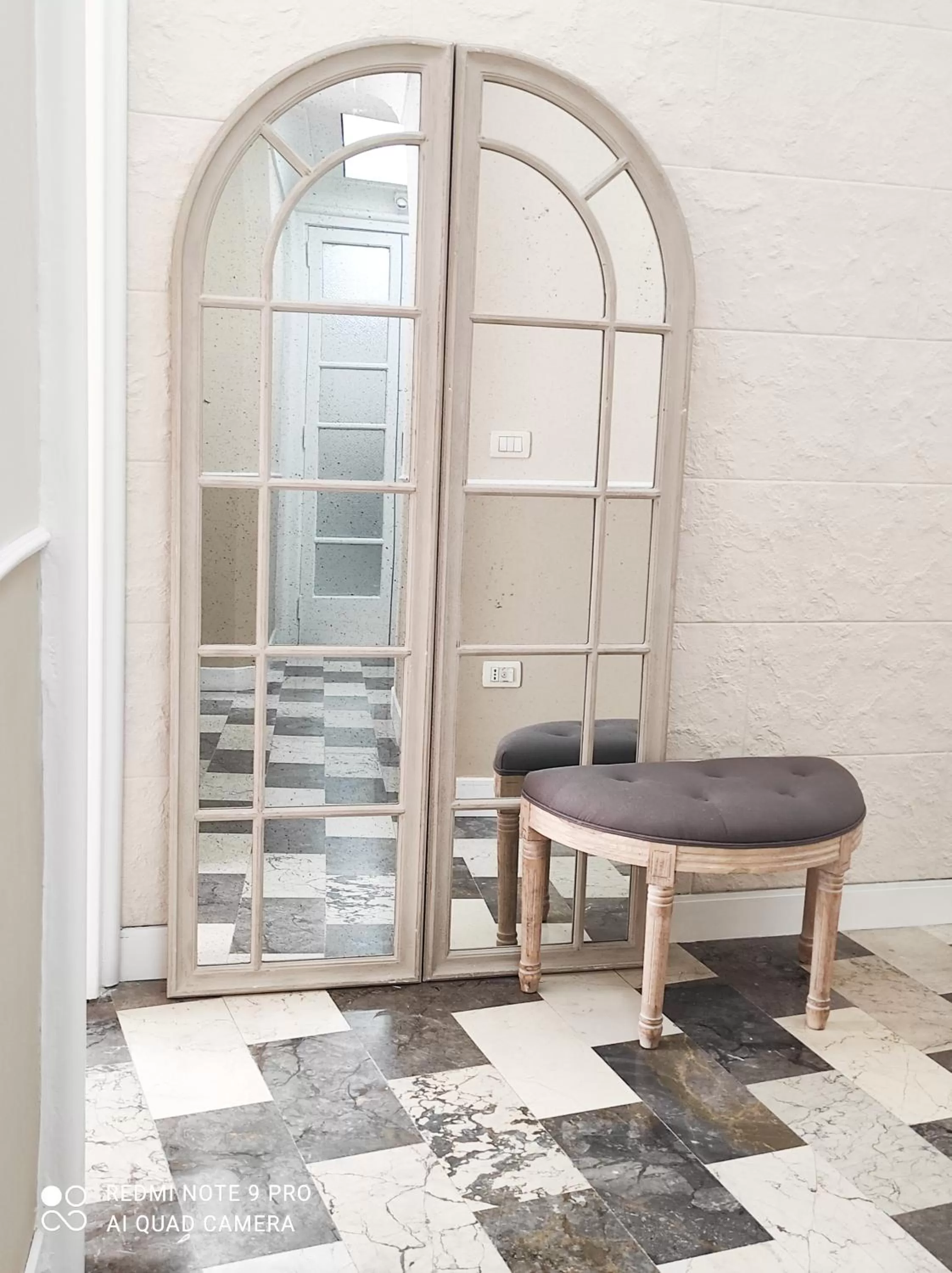 hair dresser in Joy's Bnb Ortigia