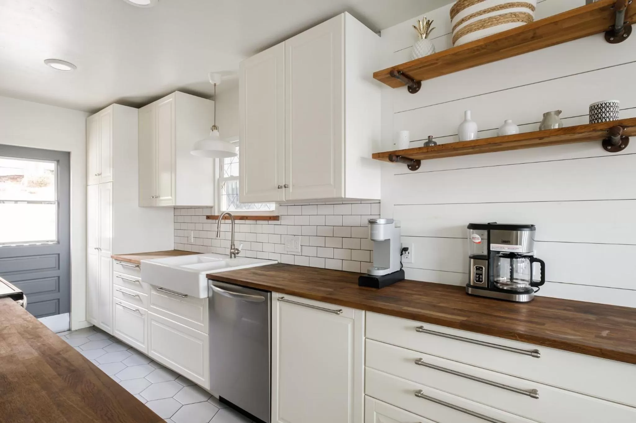 Coffee/tea facilities in The Marbella