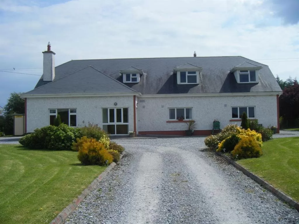 Property building in Dun Cromain B&B