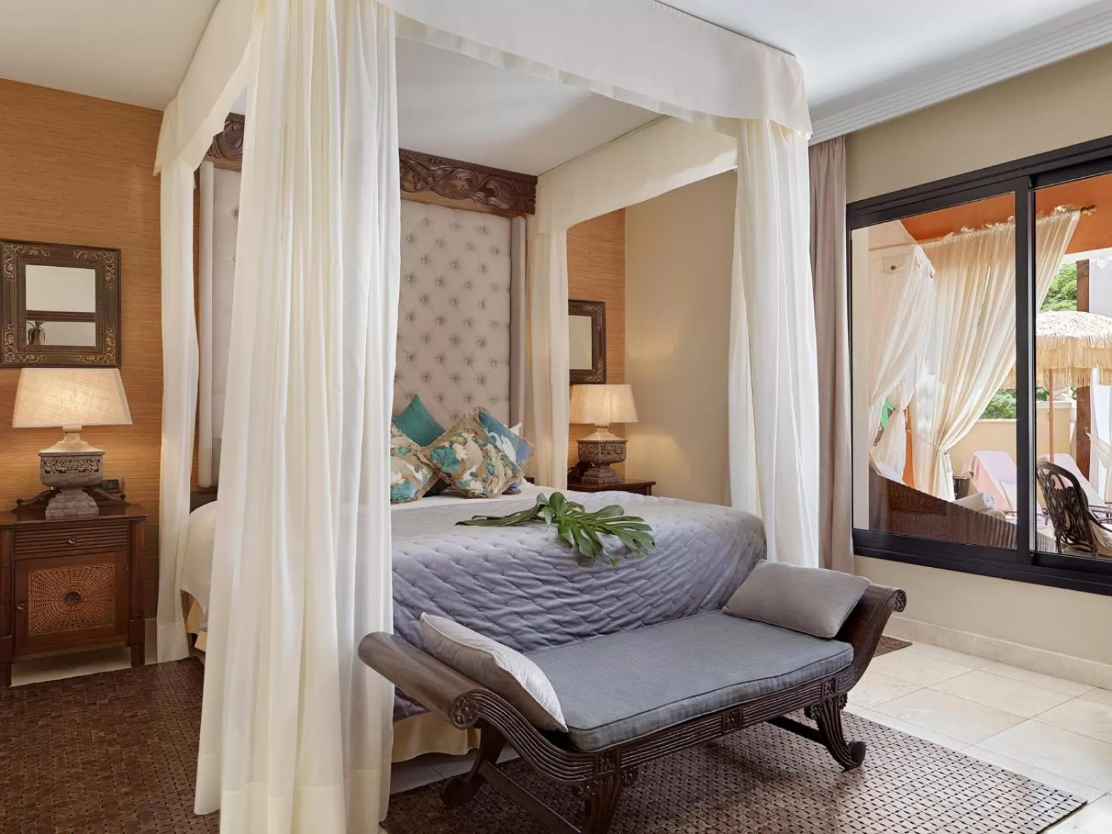 Bedroom, Bed in Royal Garden Villas, Luxury Hotel