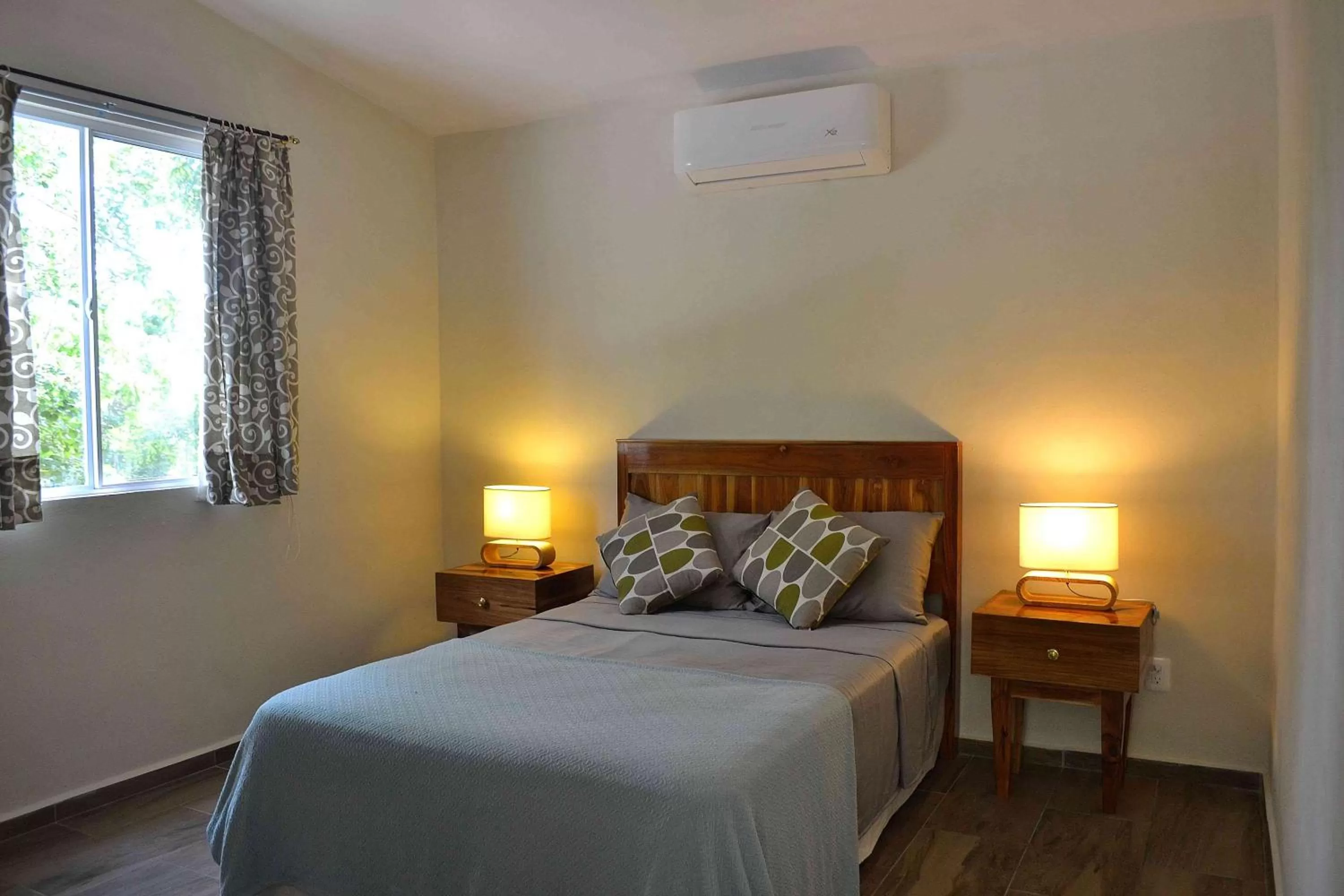 Photo of the whole room, Bed in Casa Kaan Calakmul