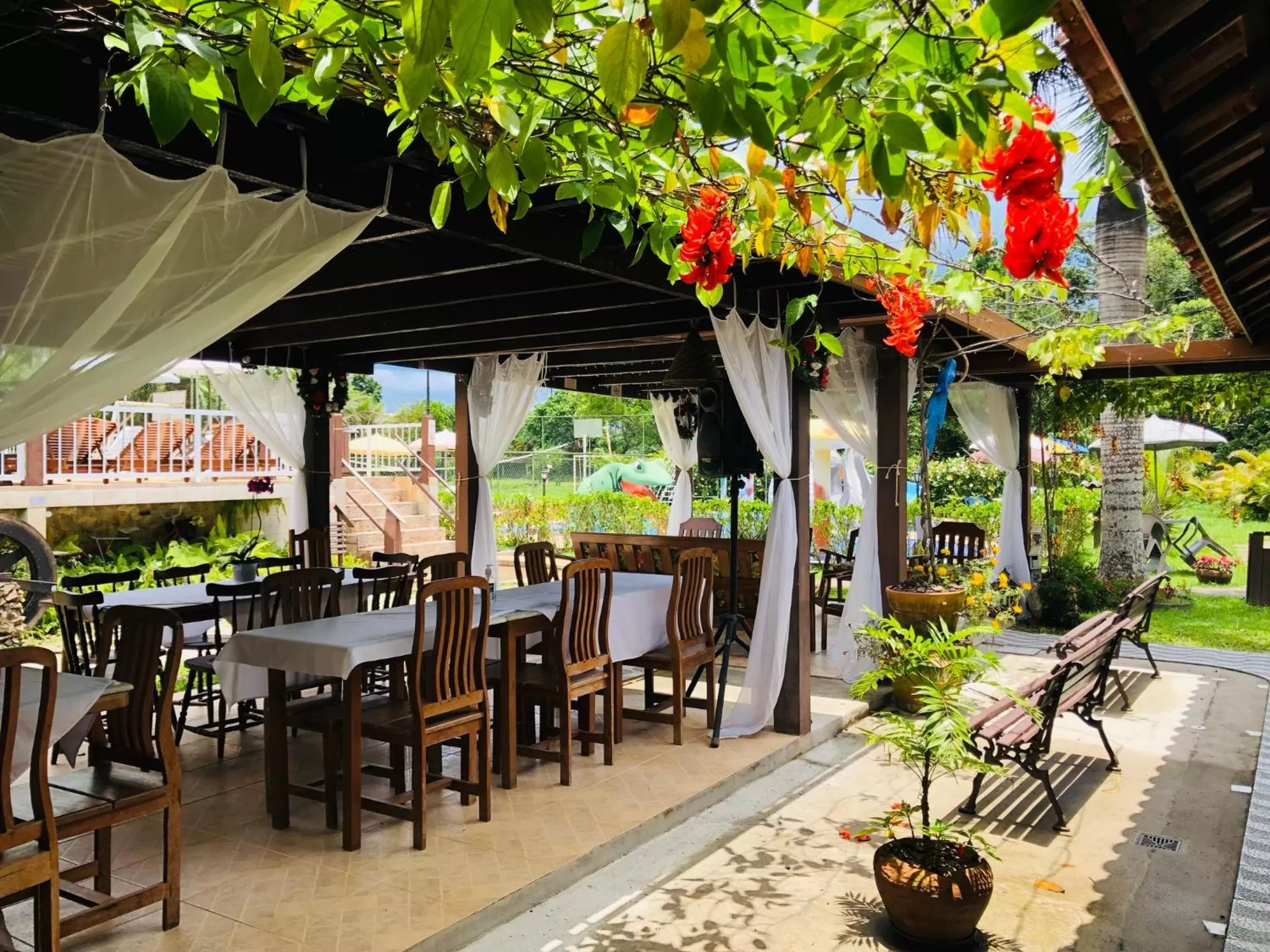 Restaurant/places to eat in Hotel Bosques do Massaguaçu