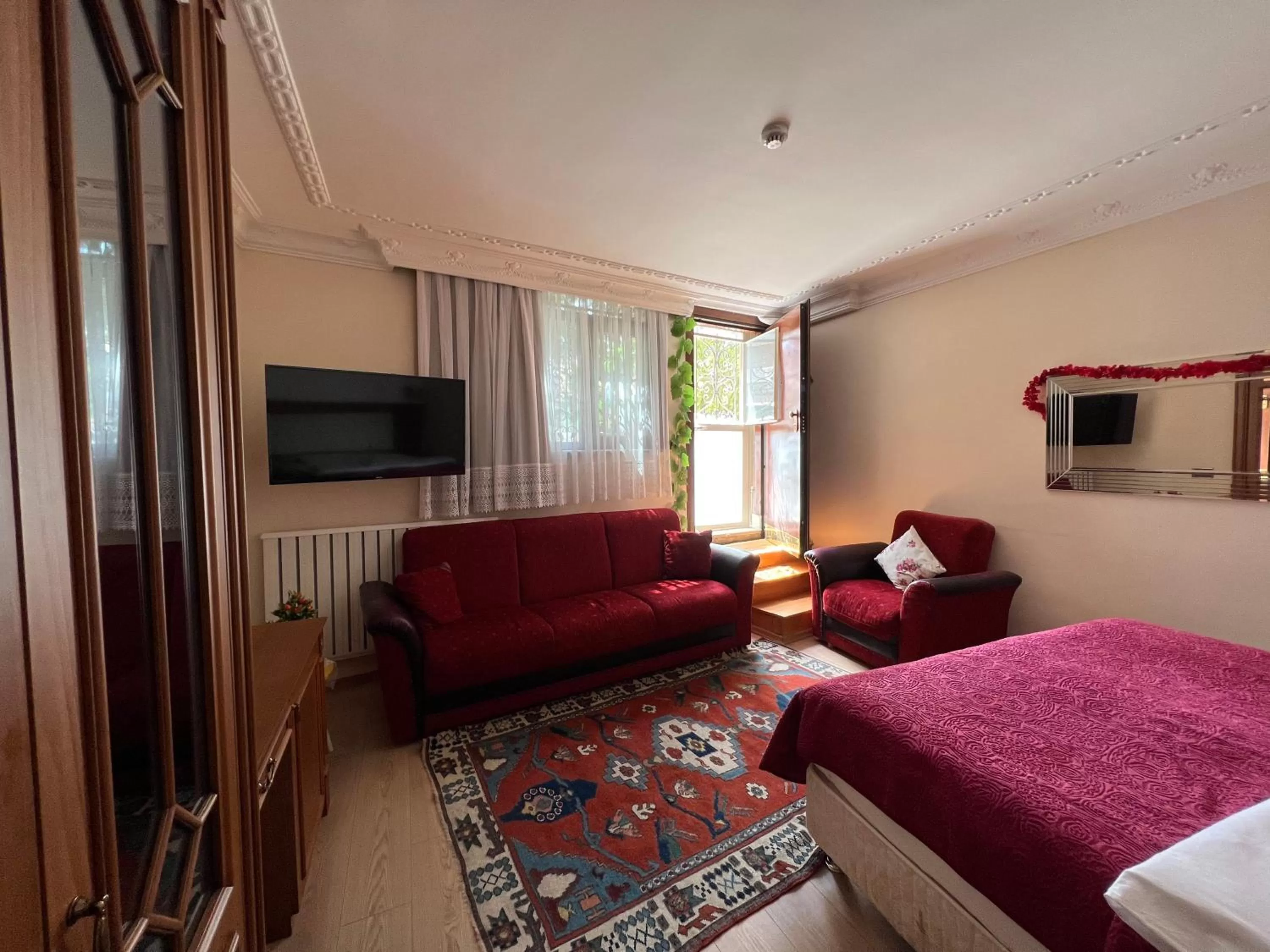 Seating area, Bed in Ada Hotel Istanbul