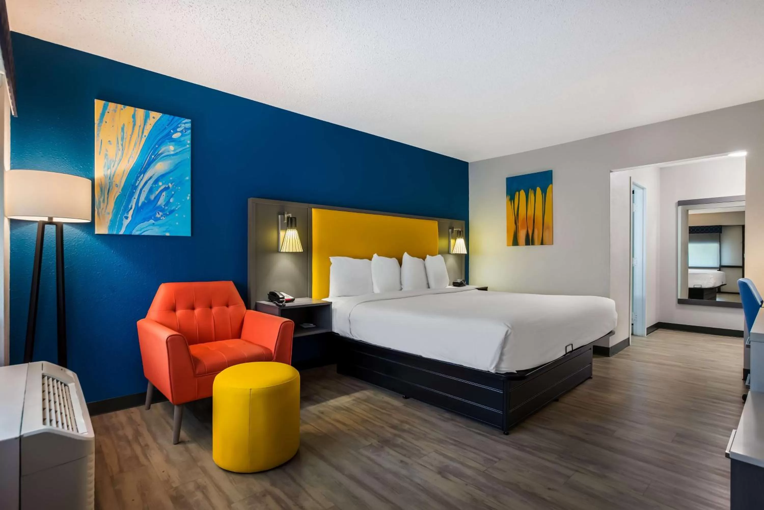 Bedroom, Bed in Best Western Bordentown Inn