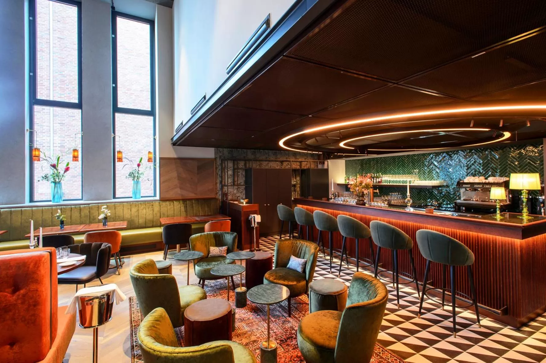 Restaurant/places to eat in Das James