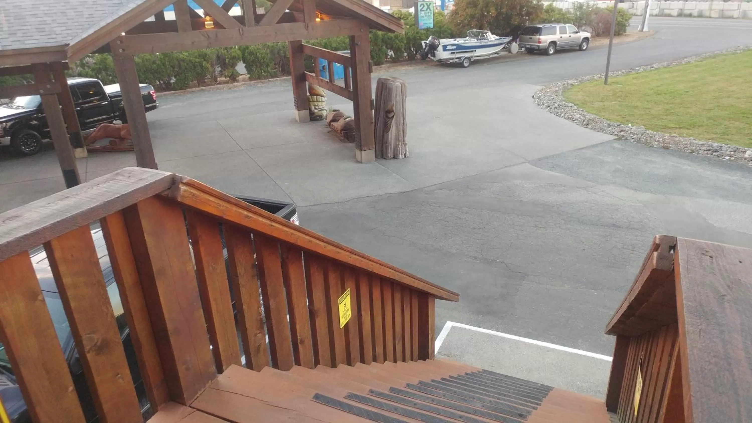 Property building in Big Rock Motel