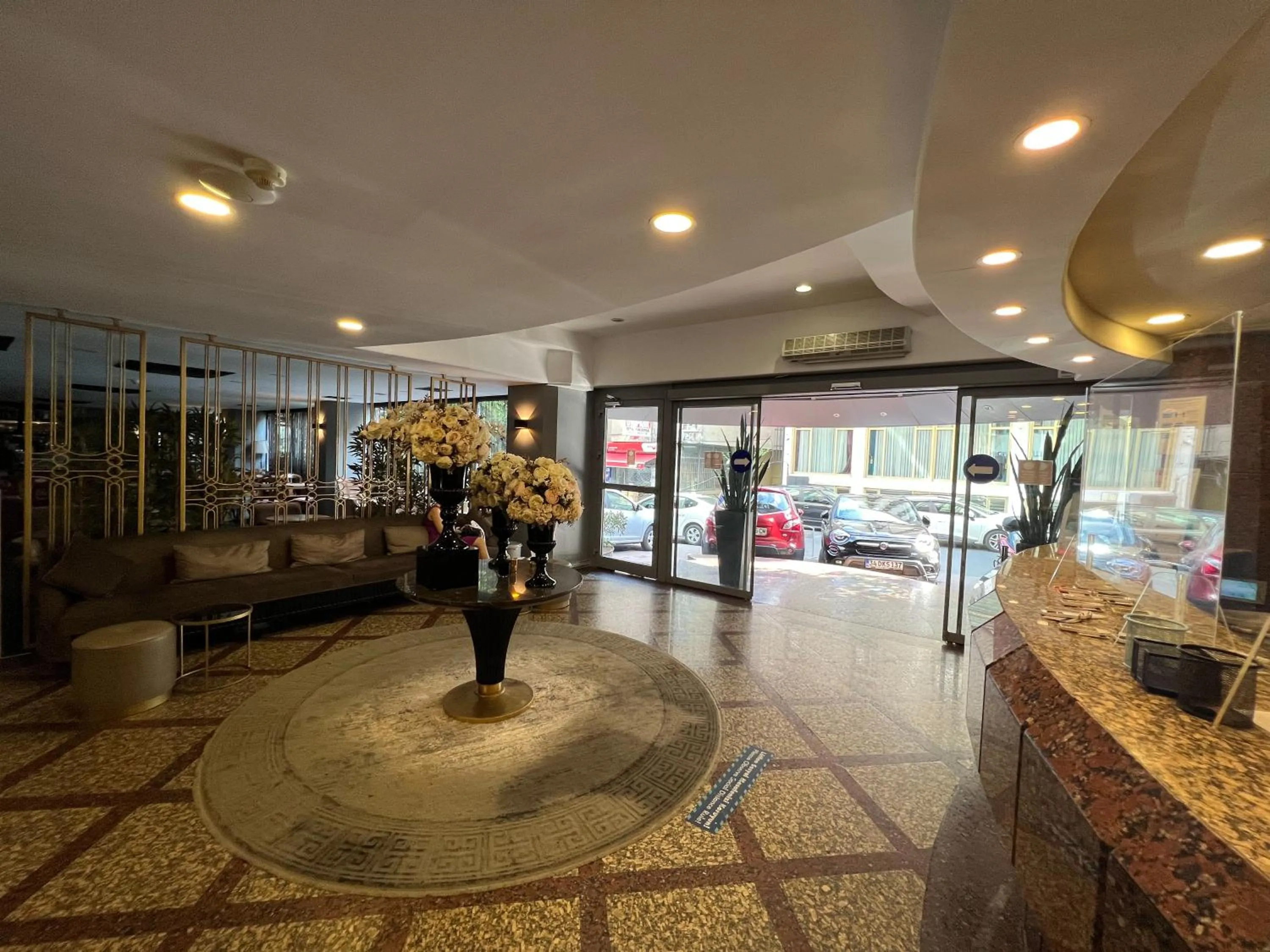 Lobby or reception in All Seasons Hotel