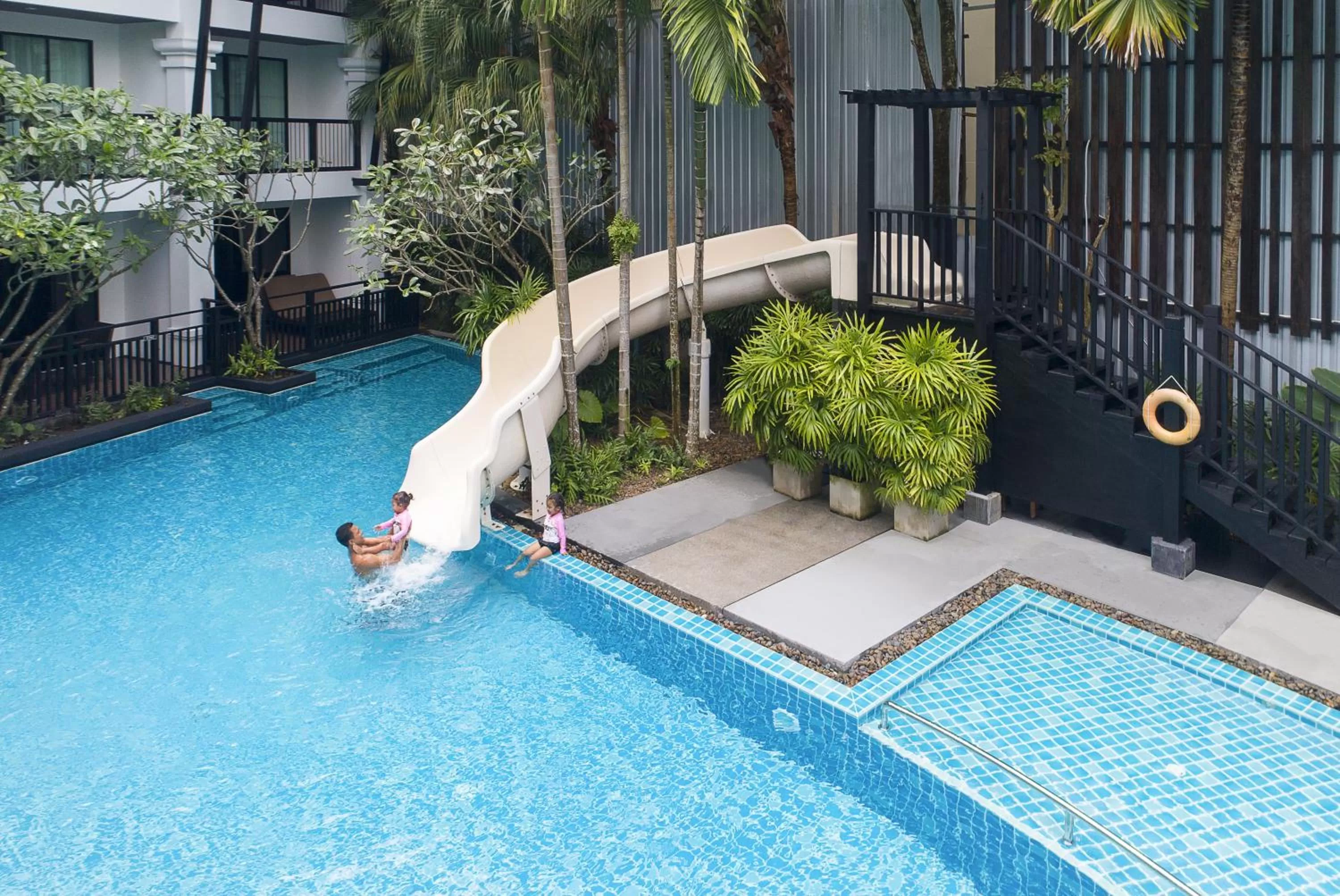 Swimming pool in Centara Anda Dhevi Resort & Spa Krabi