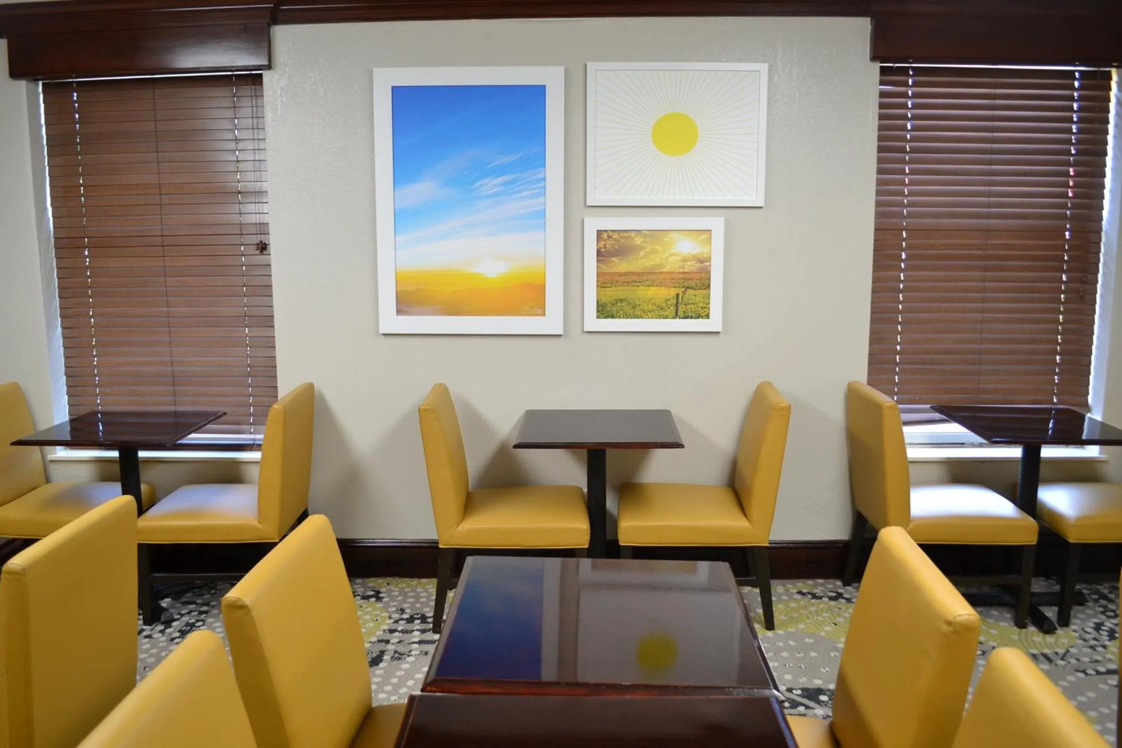 Breakfast in Days Inn by Wyndham High Point/Archdale