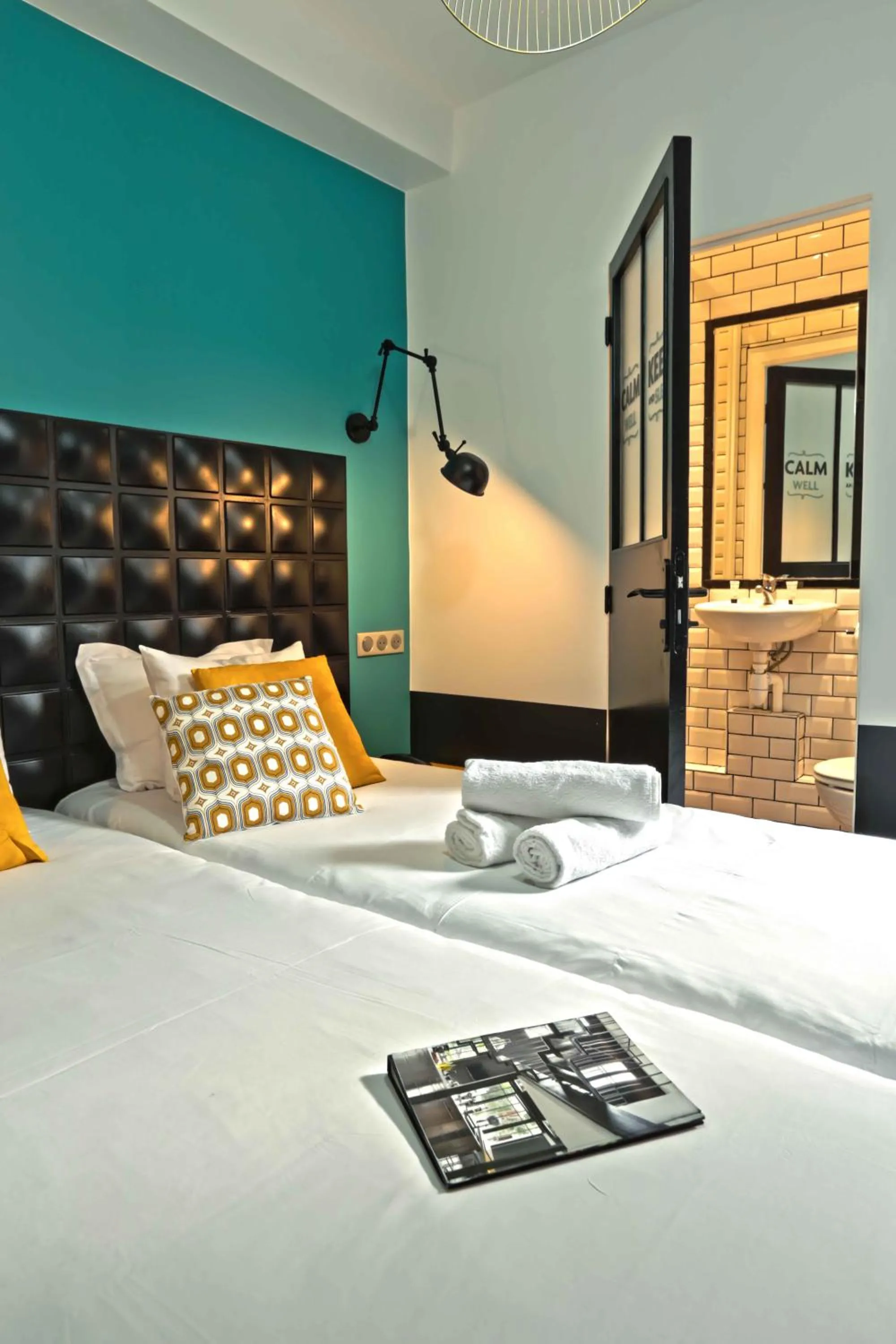 Photo of the whole room in Arty Paris Porte de Versailles by River