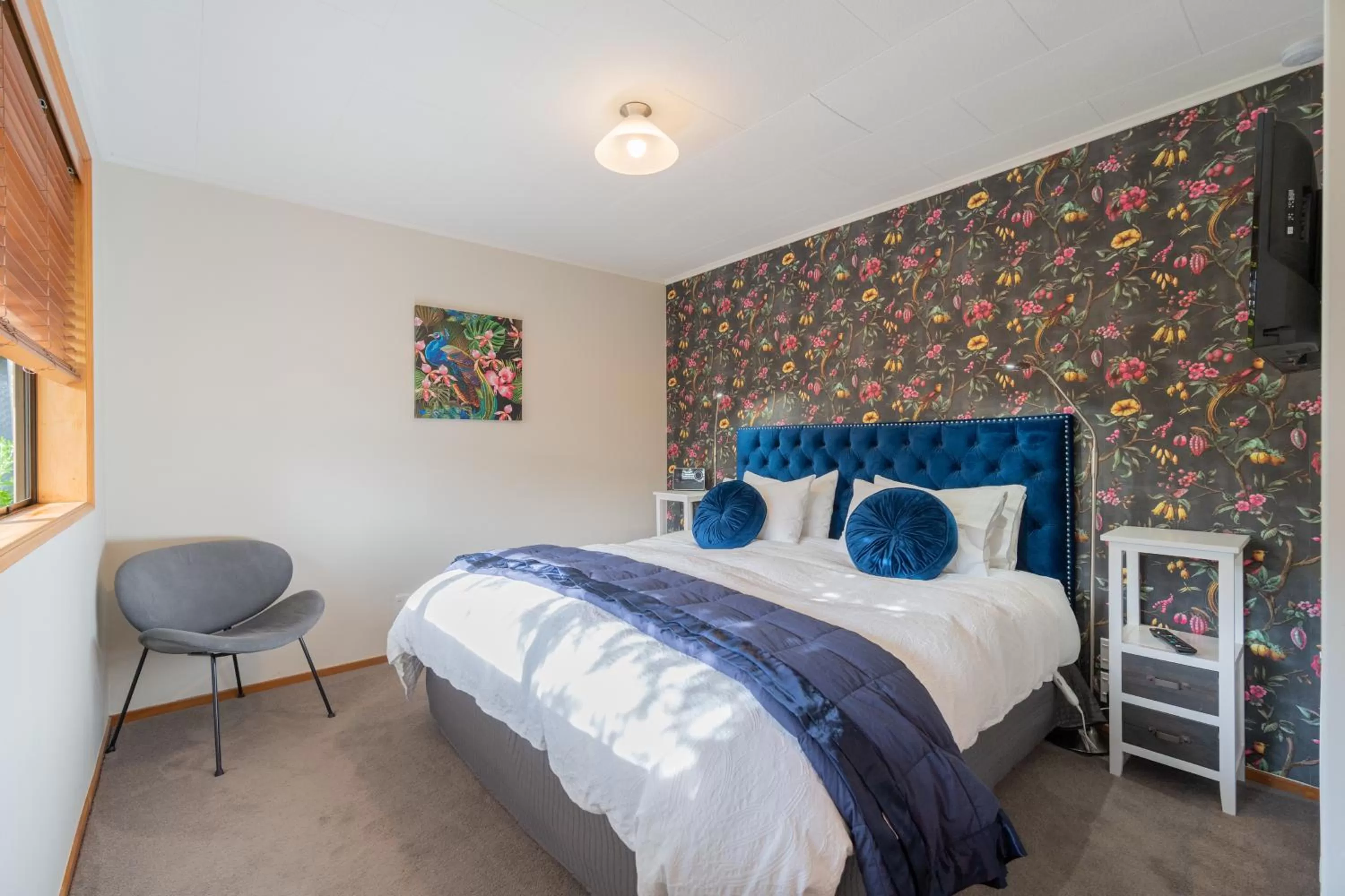 King Room with Garden View in Alpine Rock B&B