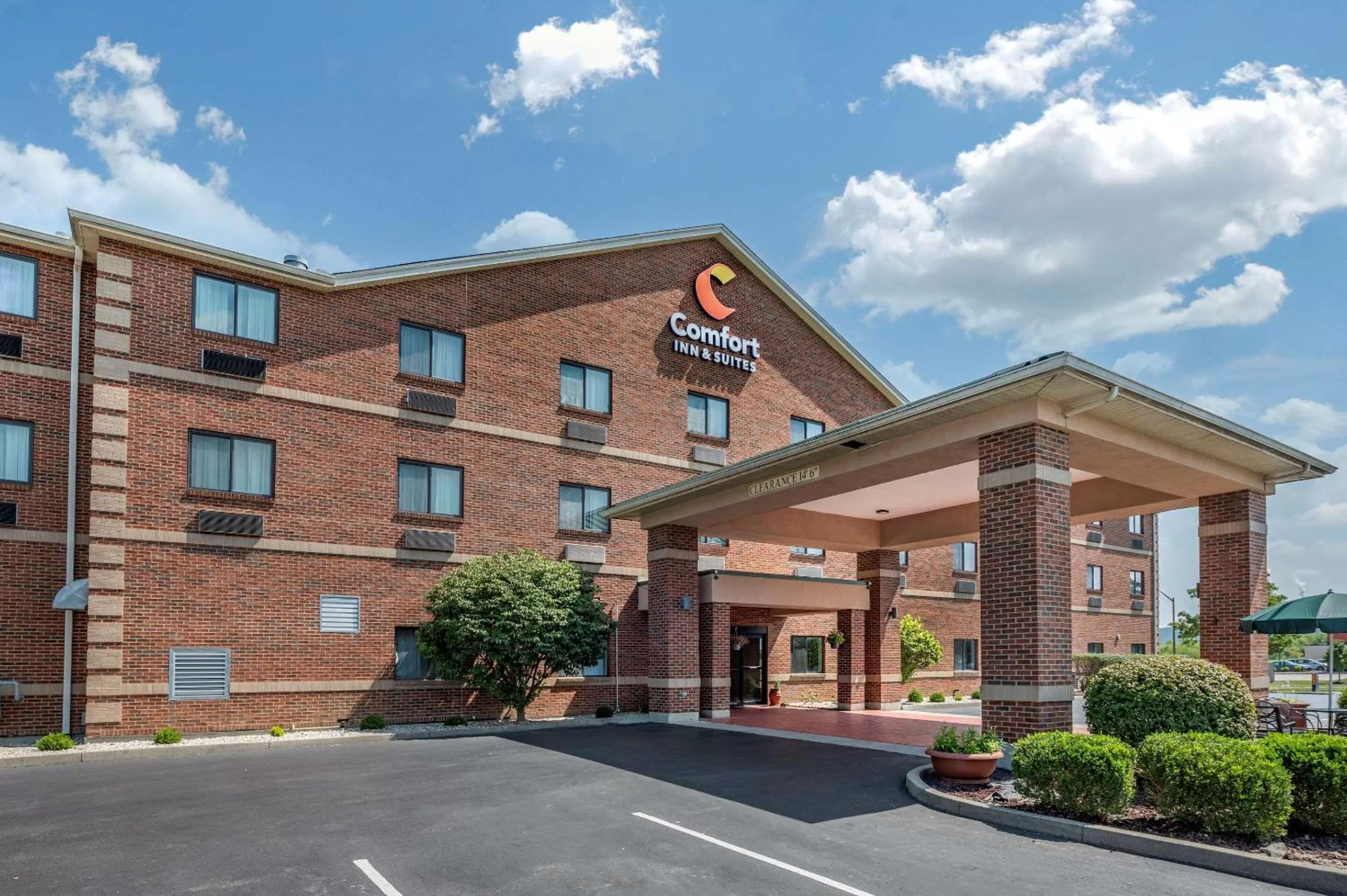 Comfort Inn & Suites Lawrenceburg
