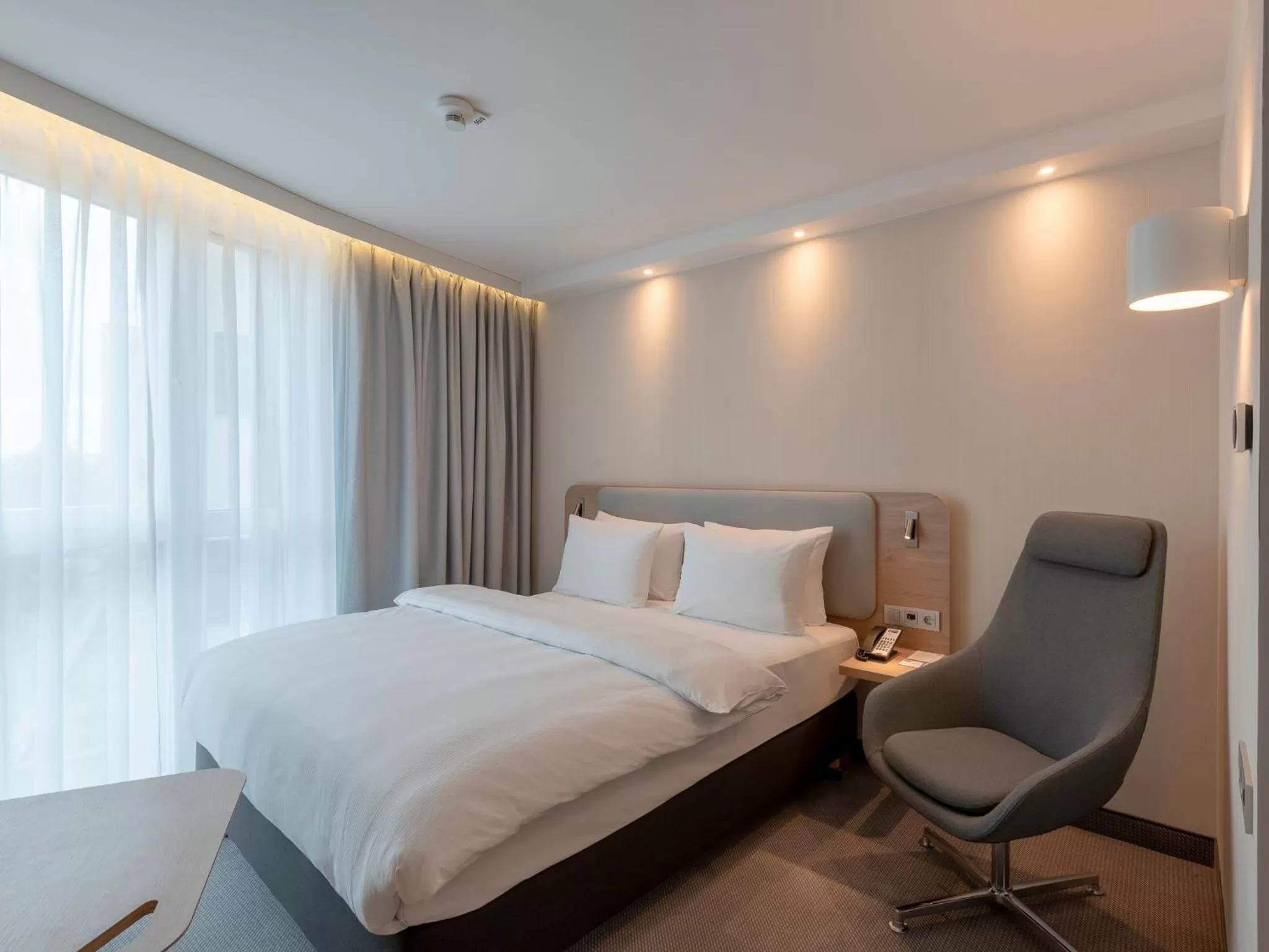 Bed in Holiday Inn Express - Offenbach by IHG