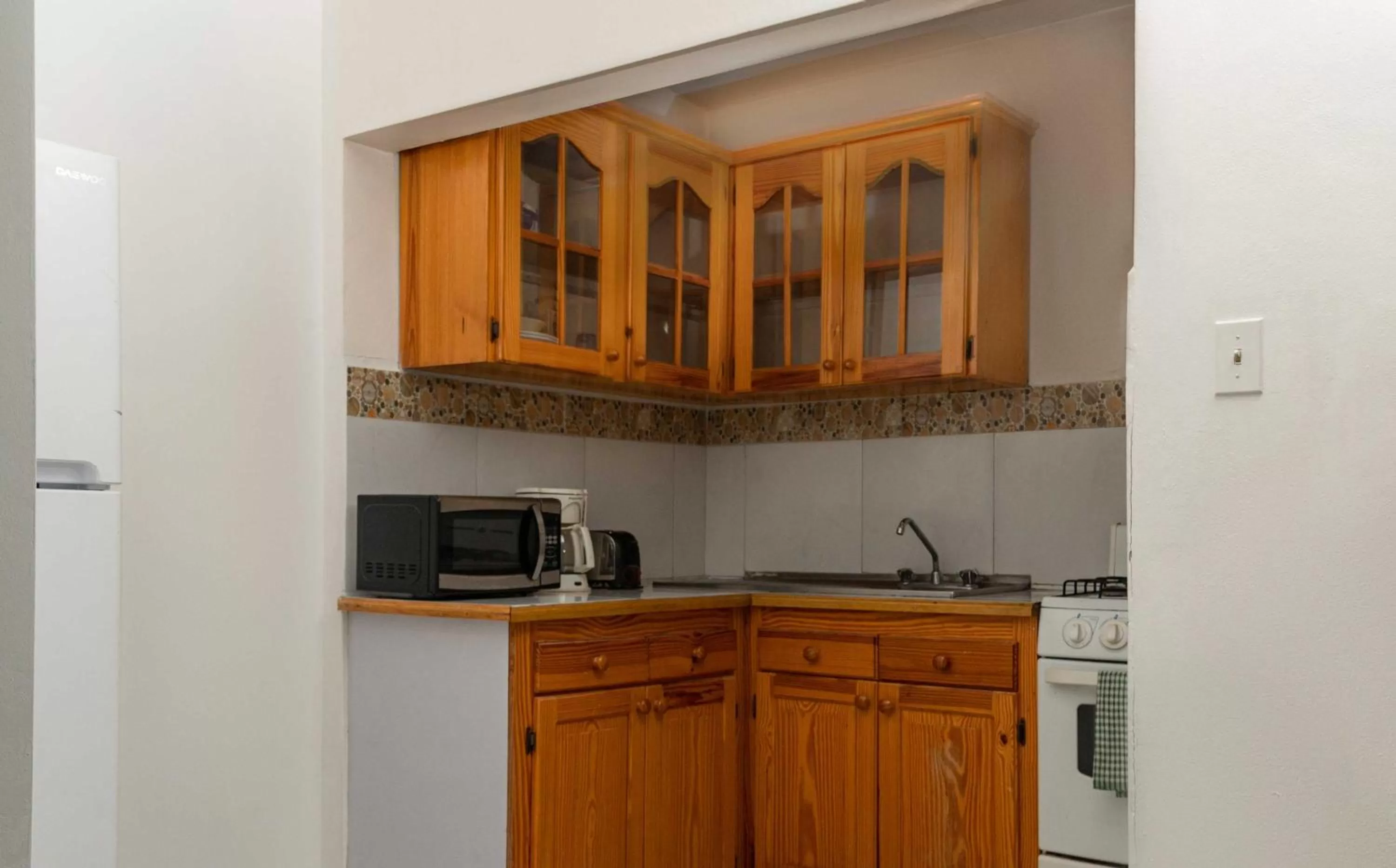 Kitchen or kitchenette in Yellow Bird Sea