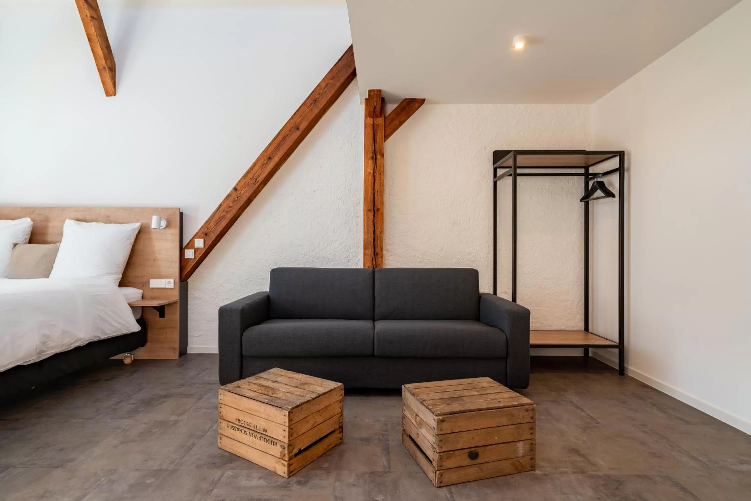 Photo of the whole room, Bed in coucou hotel & kuckucks-stube (Titisee)