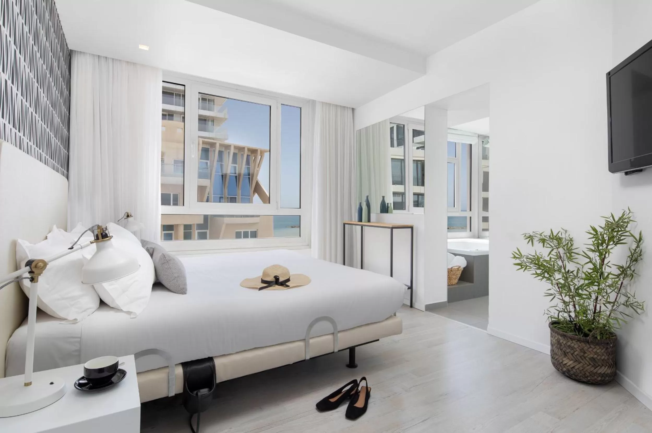 Bed in Sea Executive Suites