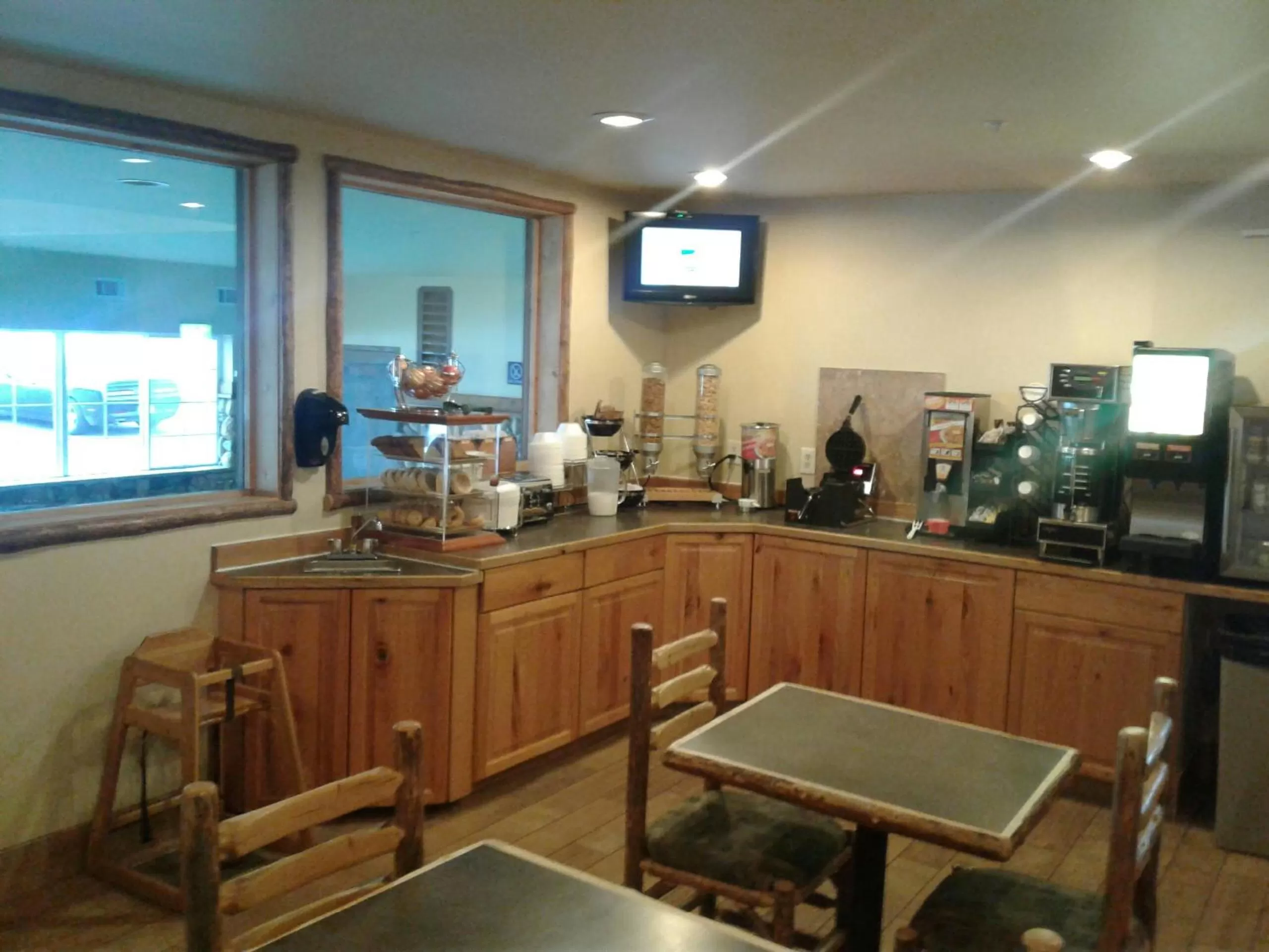 Breakfast in Microtel Inn & Suites by Wyndham Bozeman