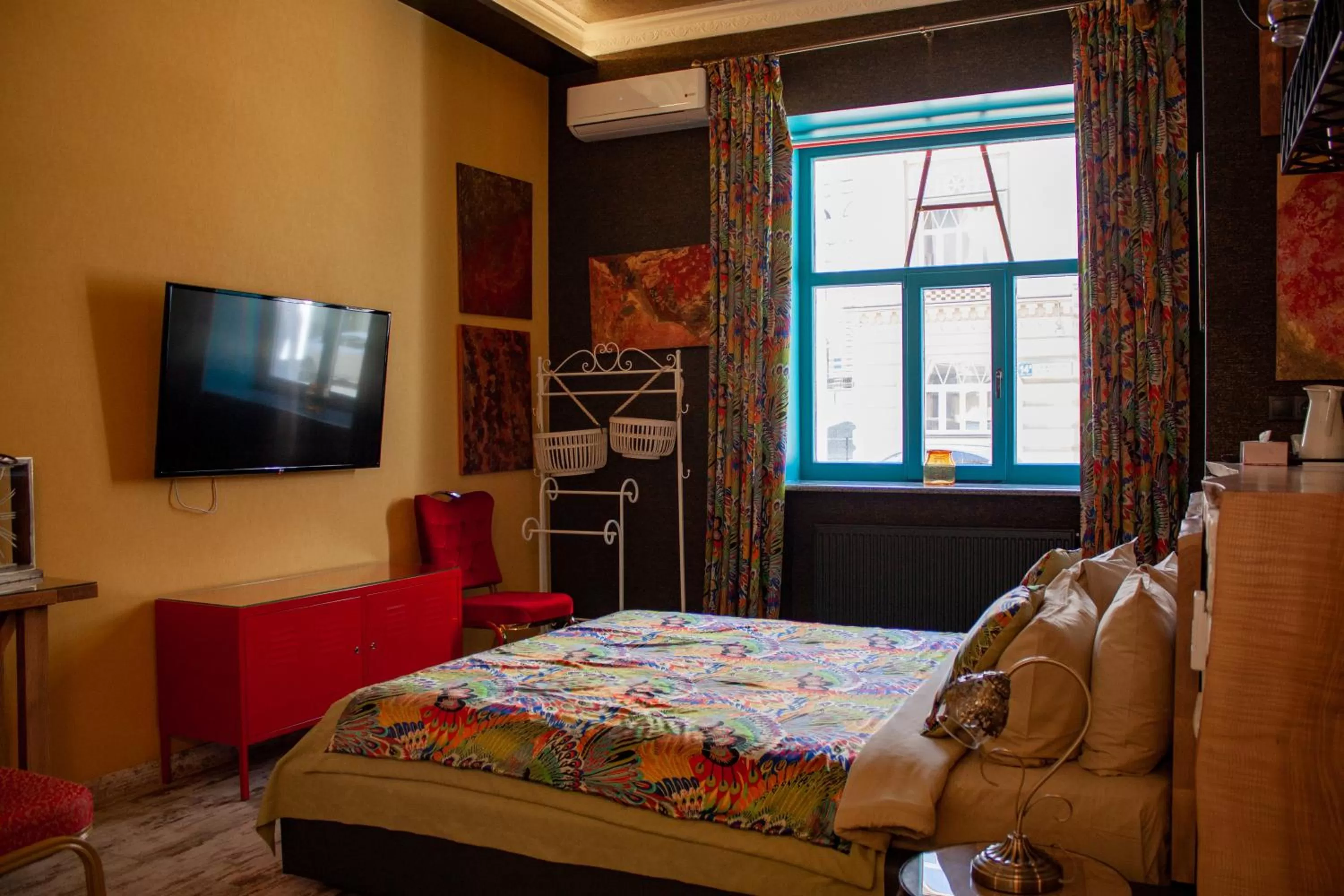 Bed in MaNNa Boutique Hotel