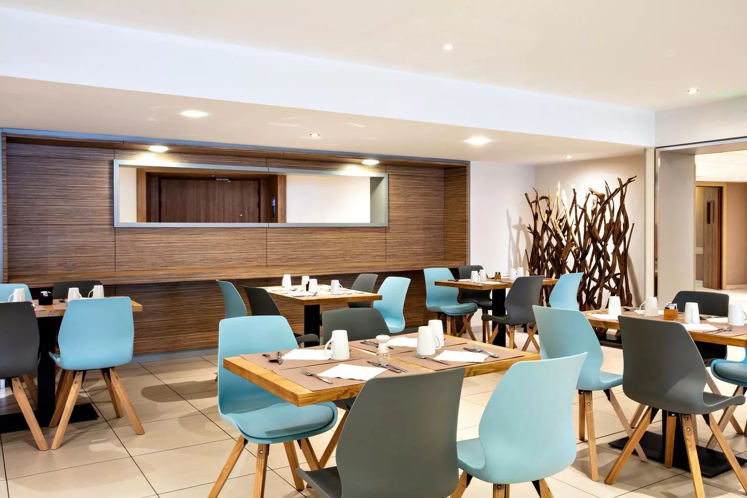 Restaurant/places to eat in Mercure Paris Vaugirard Porte De Versailles