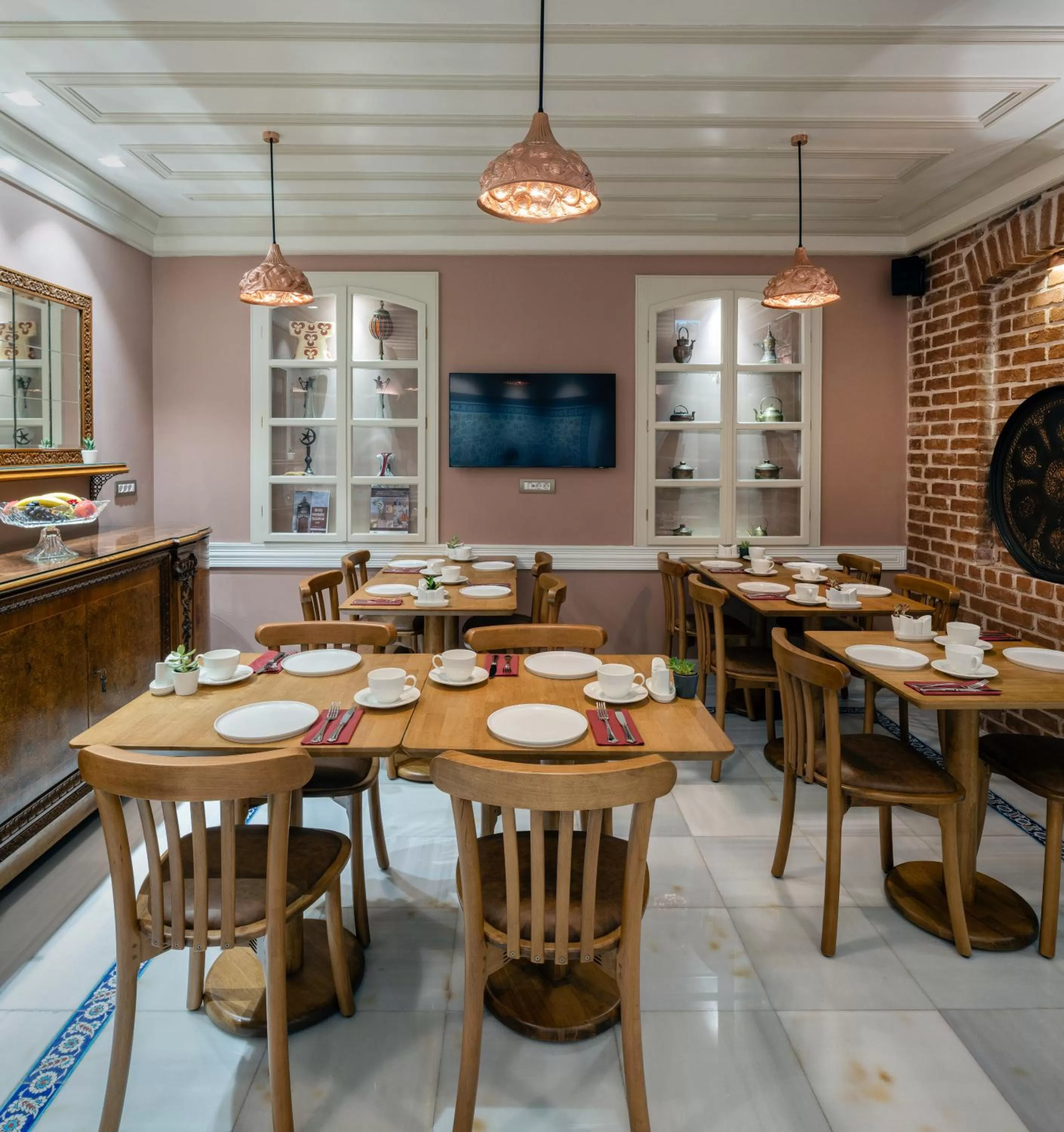 Breakfast in Hotel Turkish House