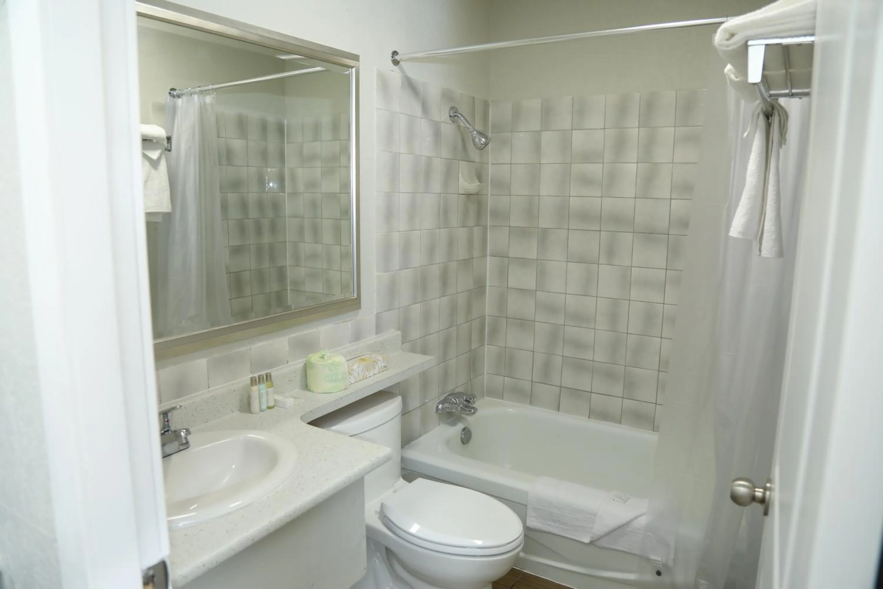 Toilet, Bathroom in Fraser Inn