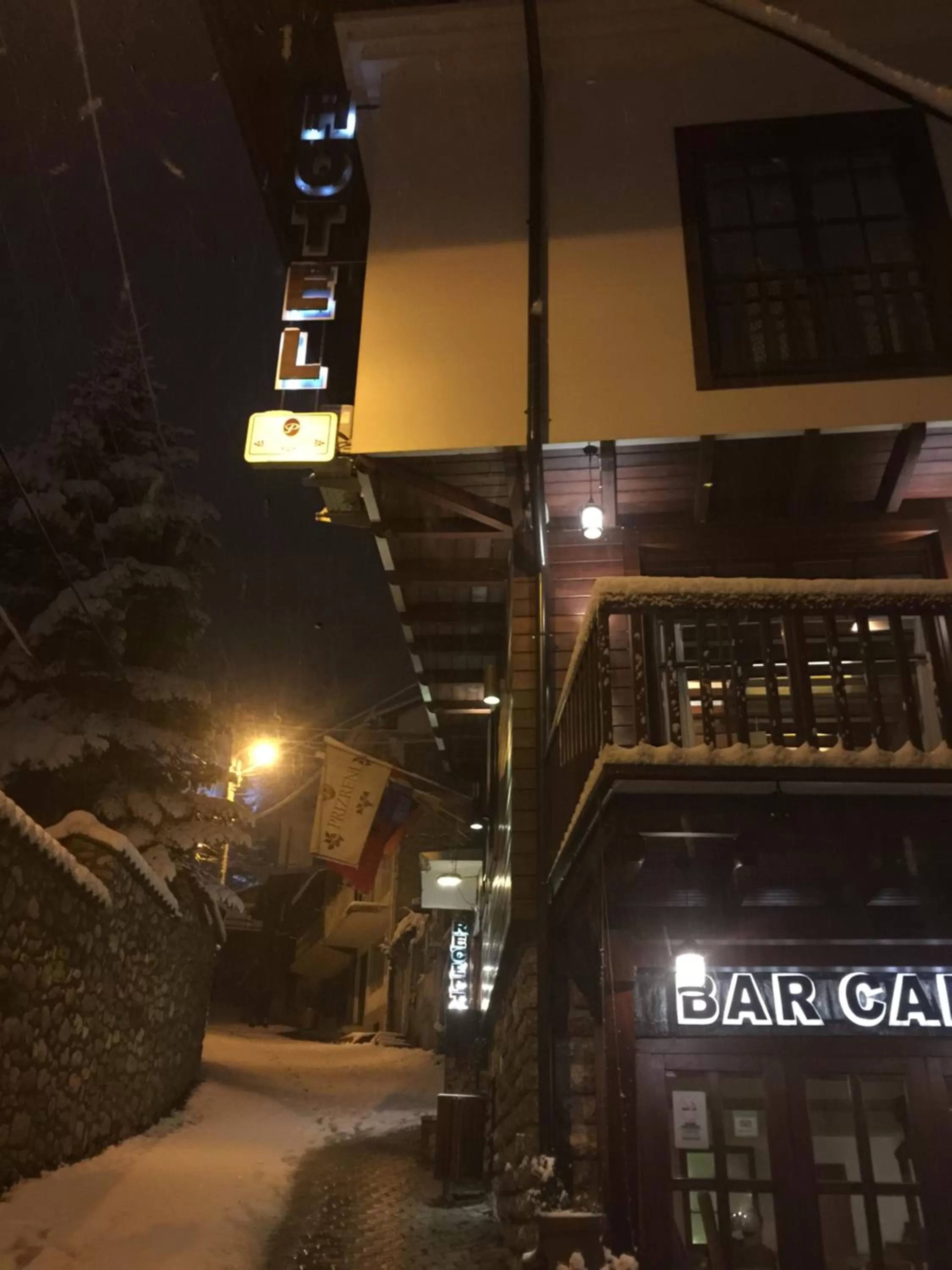 Facade/entrance in Hotel Prizreni