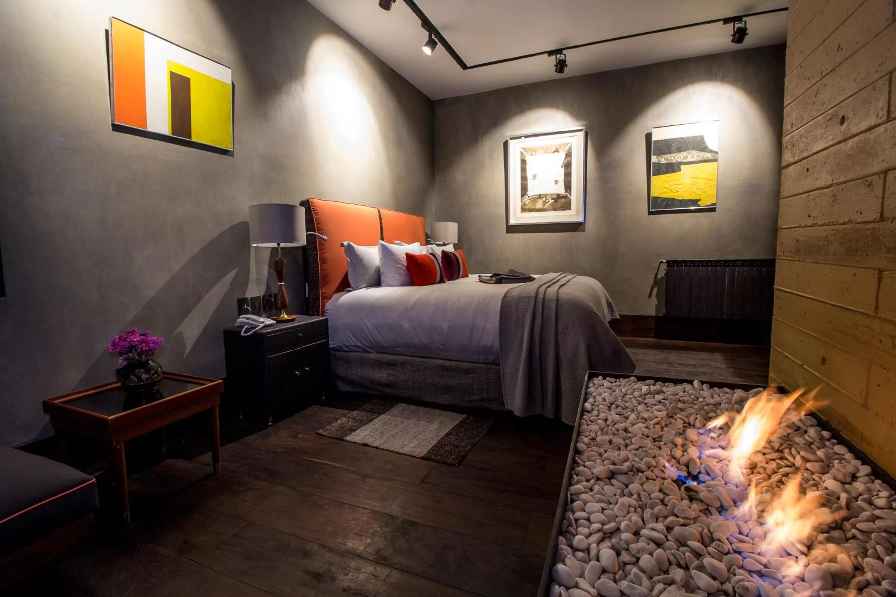 Photo of the whole room, Bed in Uvence Arte + Hotel