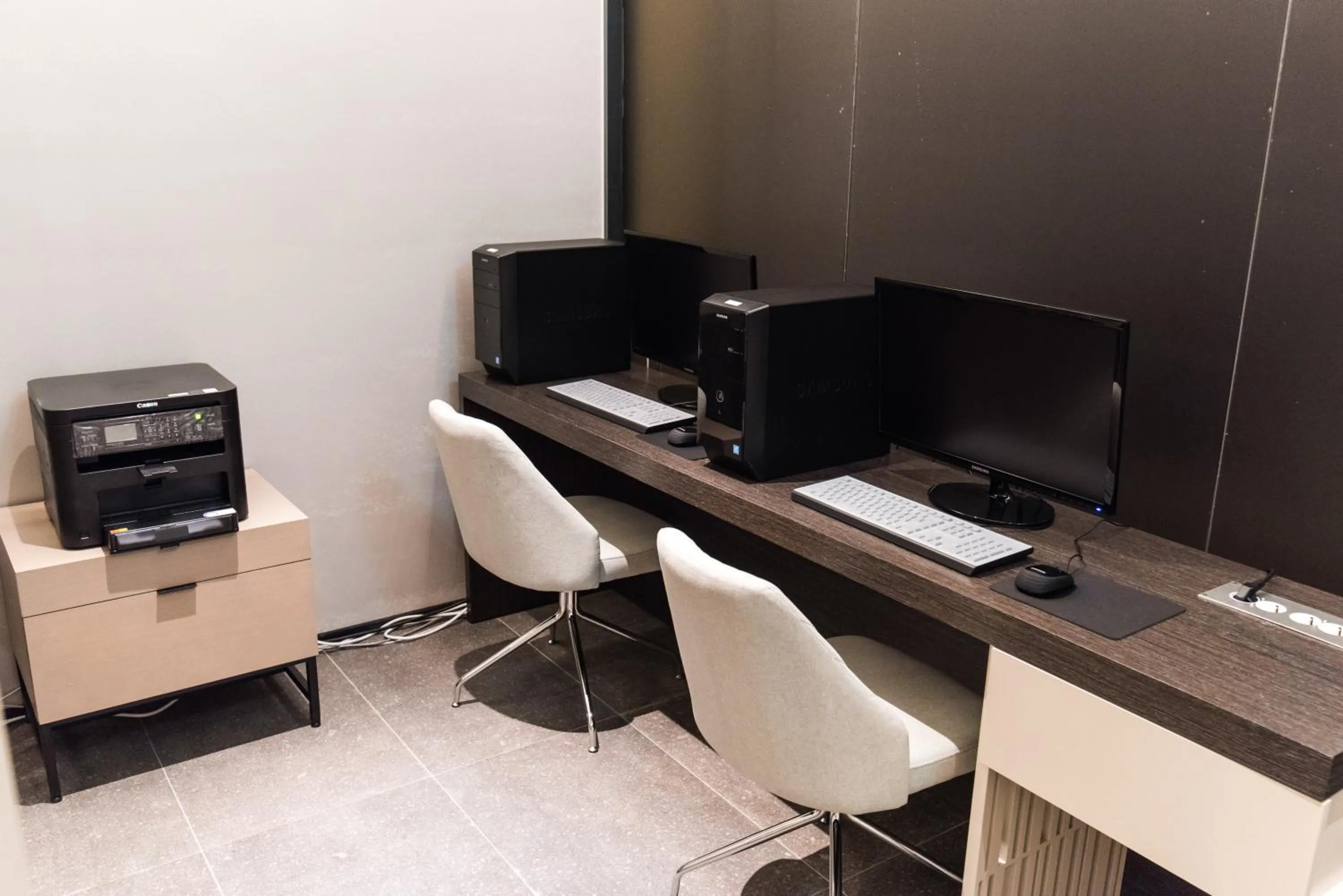 Business facilities in Hotel Nanta Jeju