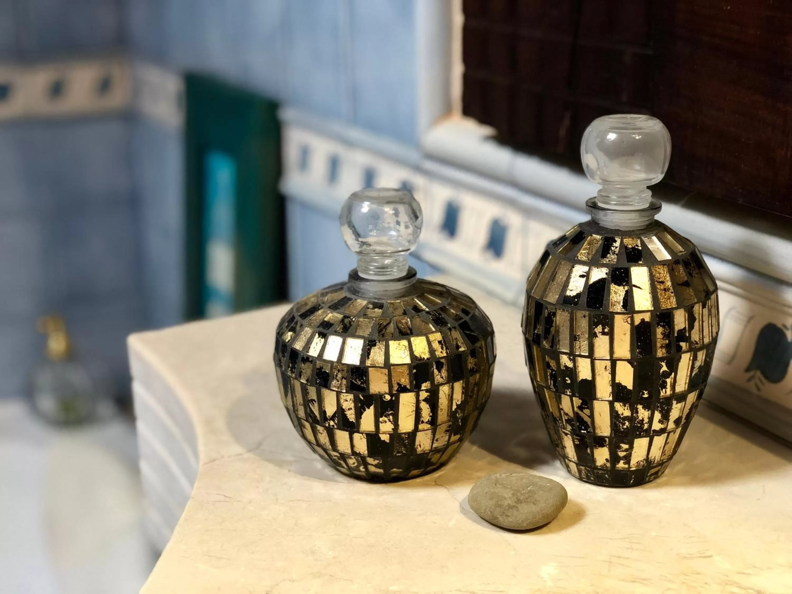 Decorative detail in Serrat del Vent - Adults only