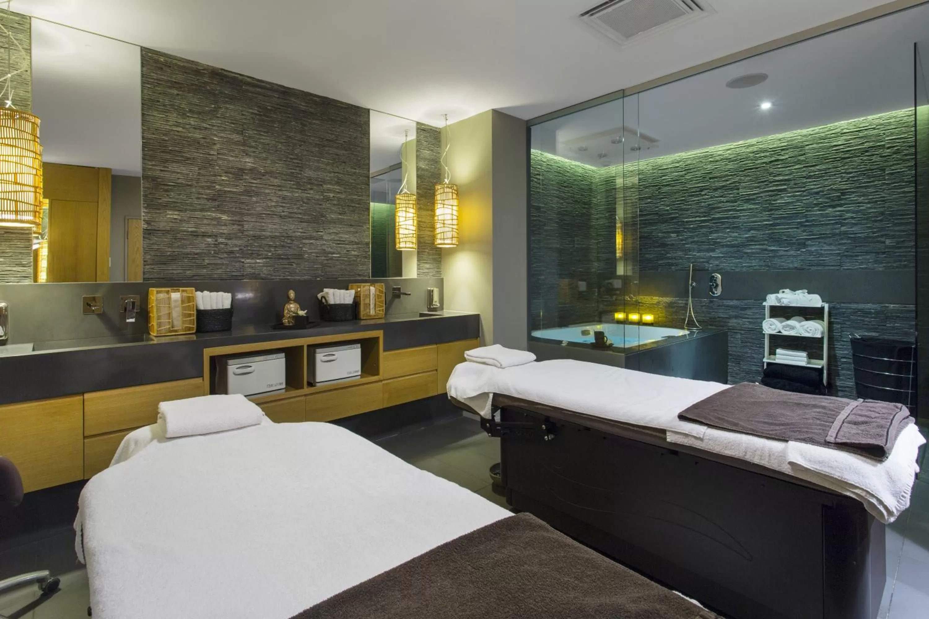 Massage, Bed in Chateau Royal Beach Resort & Spa, Noumea