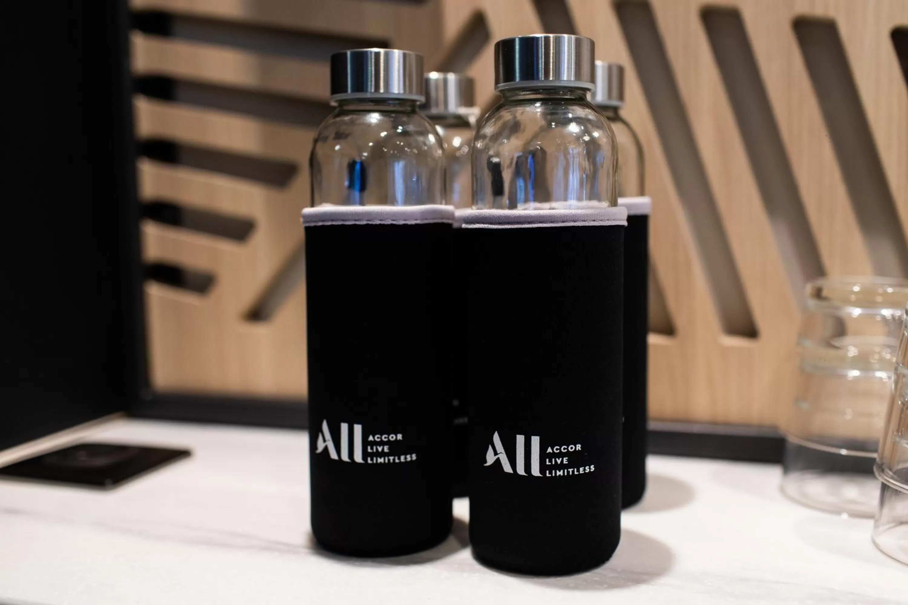 Lounge or bar in Mercure Lorient Centre