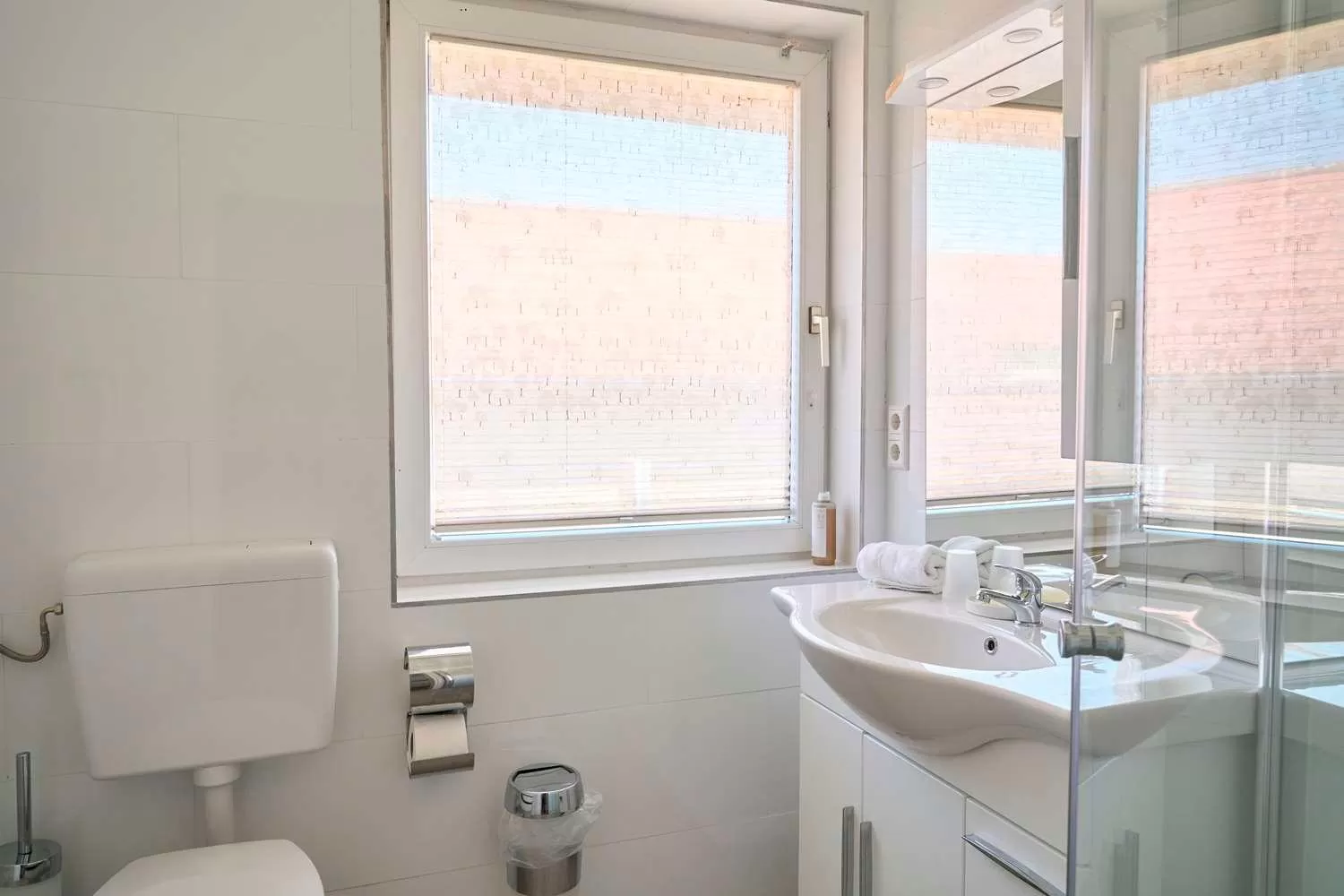 Bathroom in Hotel zur Post Ochsendorf