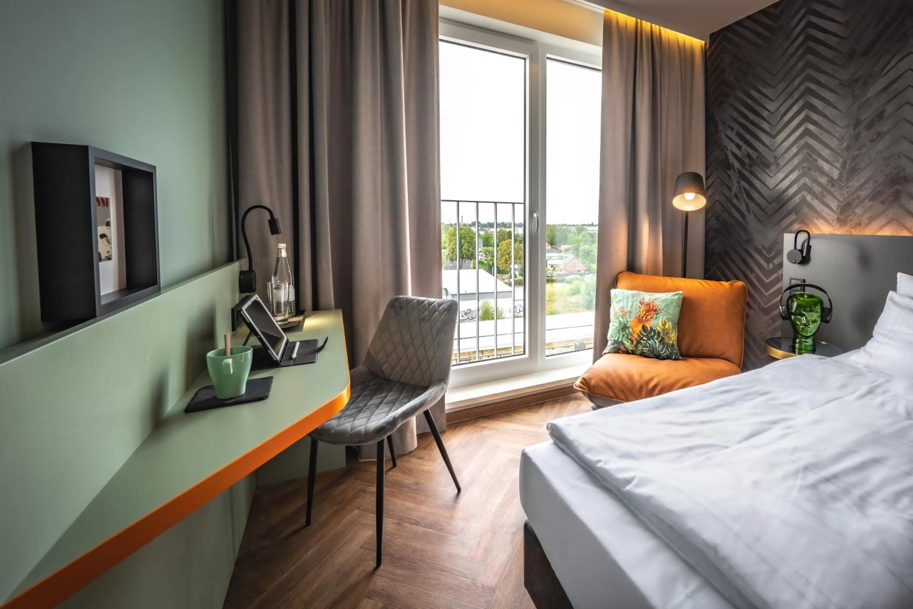 TV and multimedia, Bed in LOGINN Hotel Berlin Airport