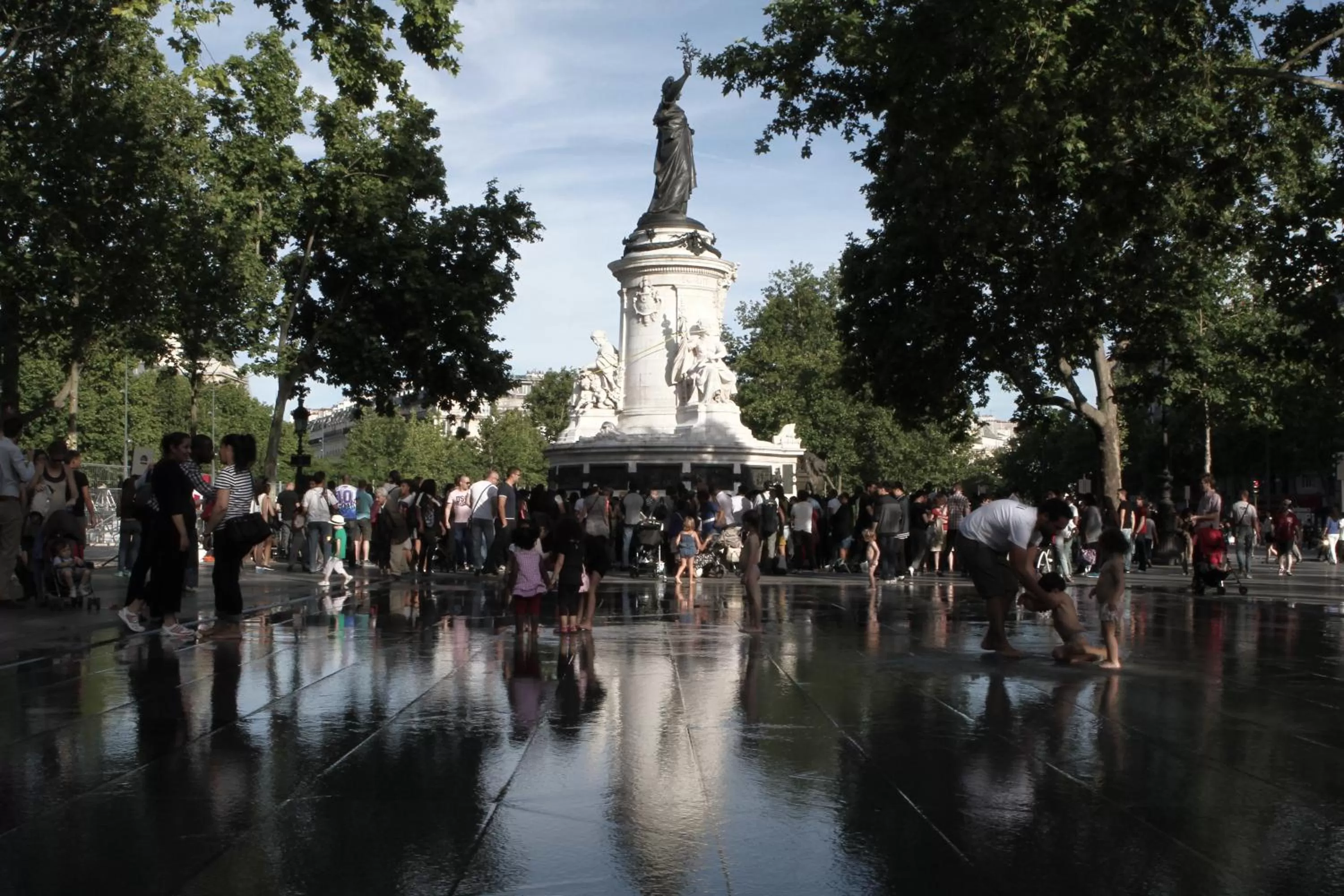 Nearby landmark in Moris Grands Boulevards