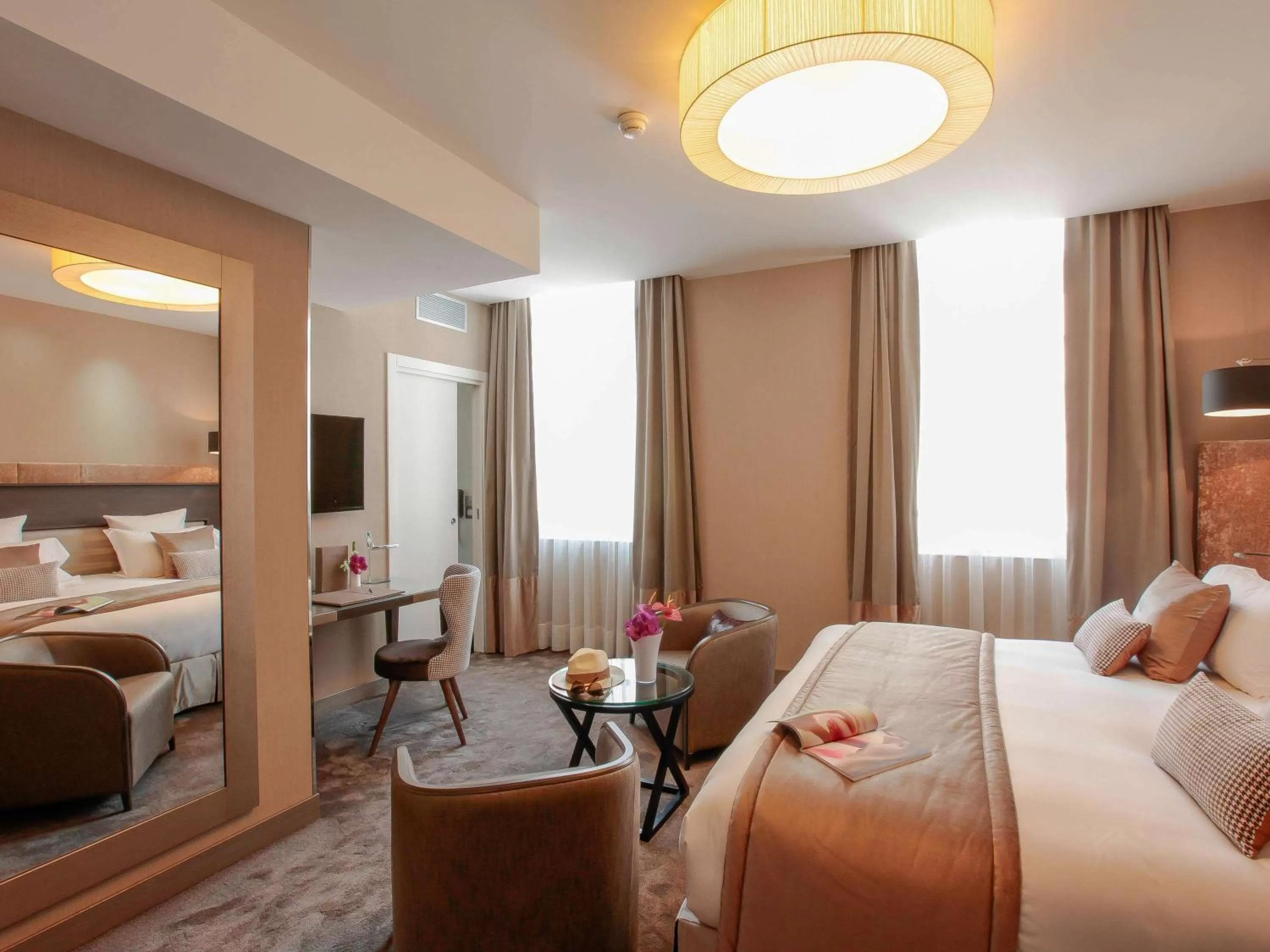 Photo of the whole room, Bed in La Cour des Consuls Hotel & Spa Toulouse - MGallery Collection